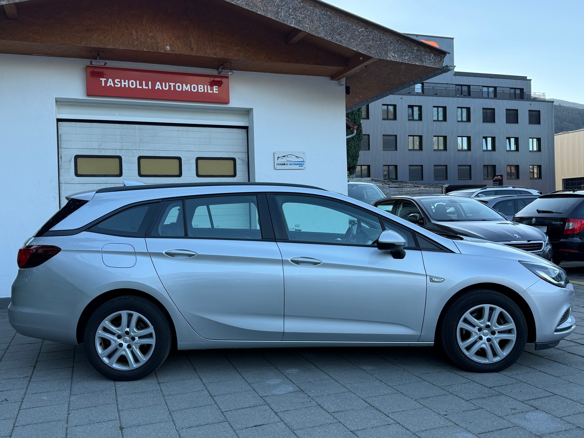 OPEL Astra Sports Tourer 1.6 CDTi ecoF Enjoy Automatic-image-9