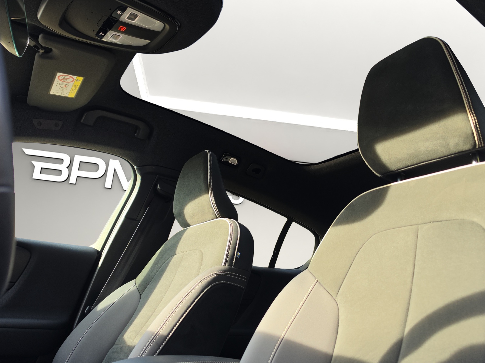 VOLVO C40 P8 Twin Recharge AWD-image-8