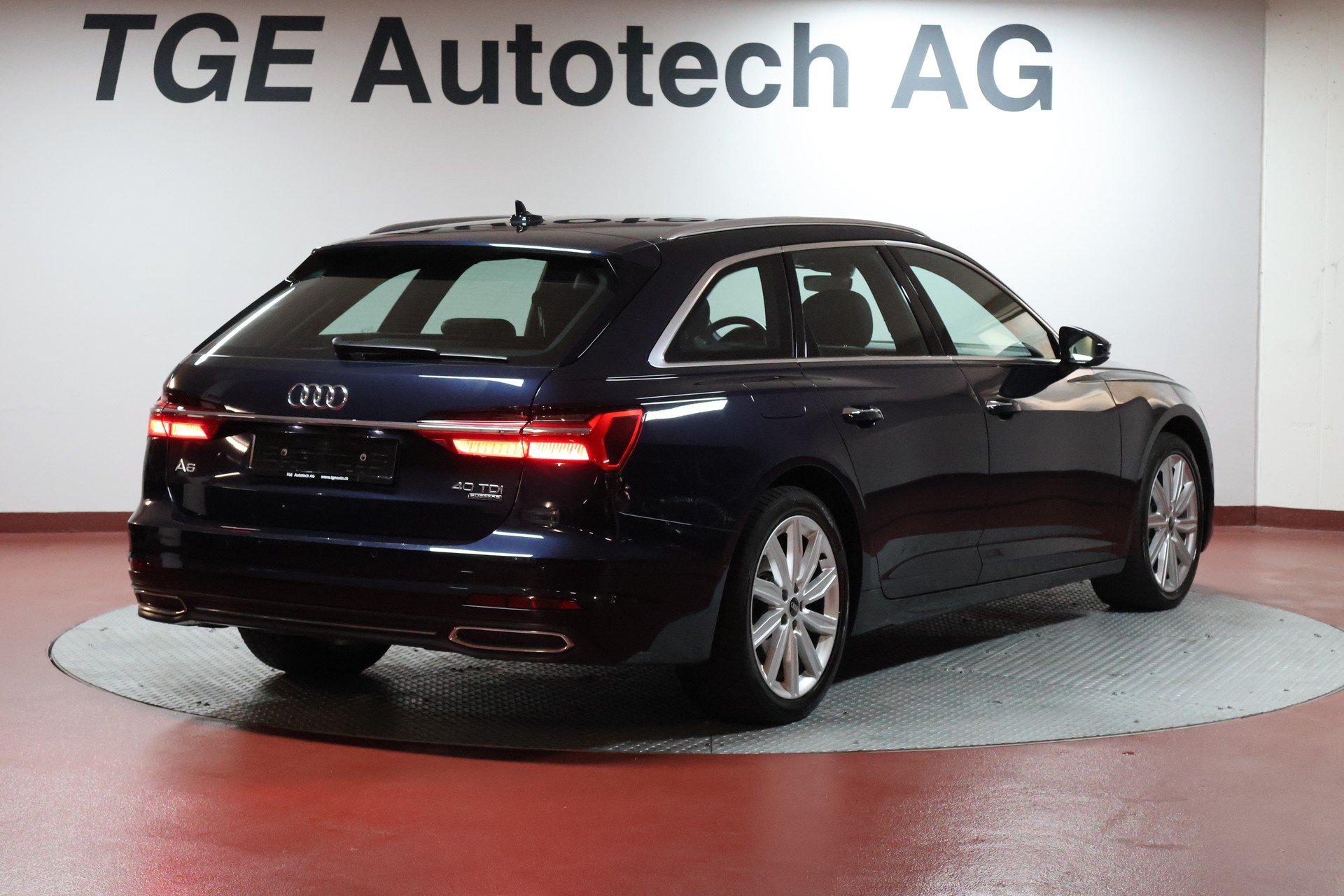 AUDI A6 Avant 40 TDI Sport Attraction quattro S-tronic-image-18