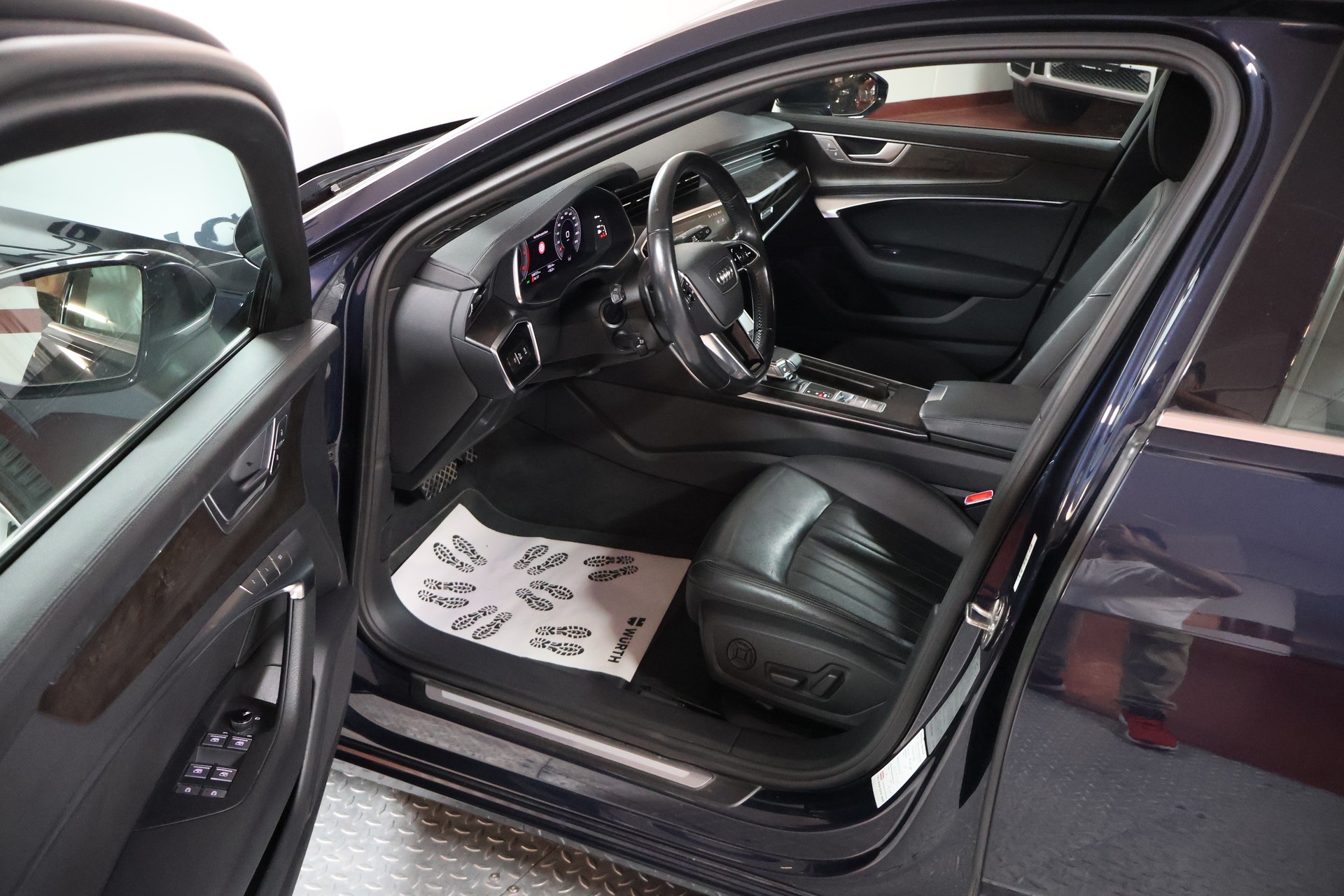 AUDI A6 Avant 40 TDI Sport Attraction quattro S-tronic-image-6