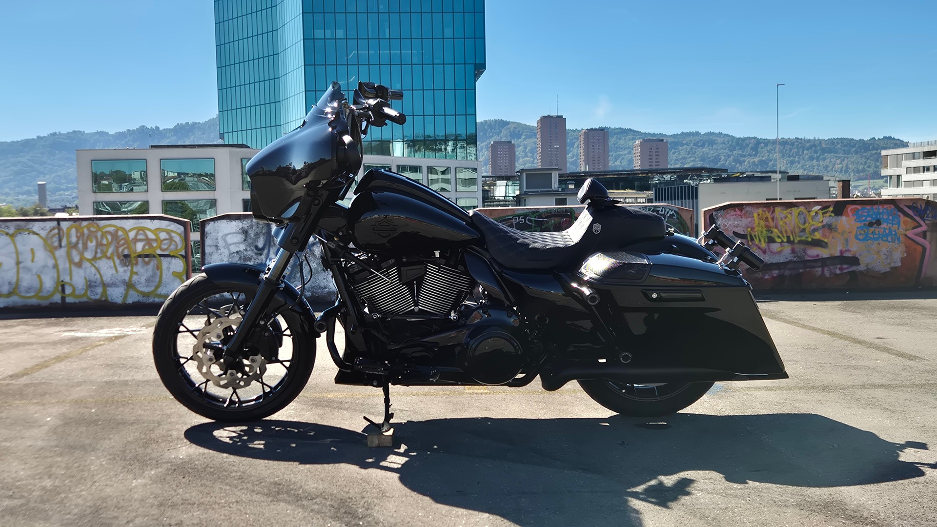 HARLEY-DAVIDSON FLHXS Street Glide Special Black Finish 131-image-4