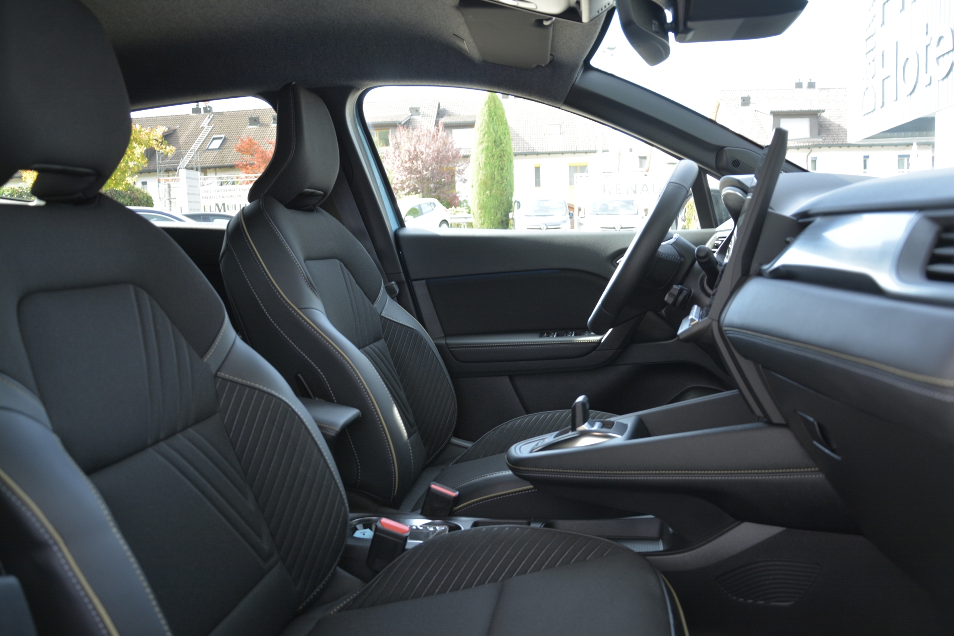 RENAULT Symbioz 1.8 E-Tech iconic-image-9
