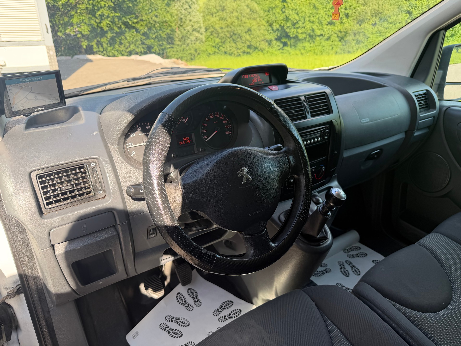 PEUGEOT Expert 2.0 HDi 229 L2H1-image-6