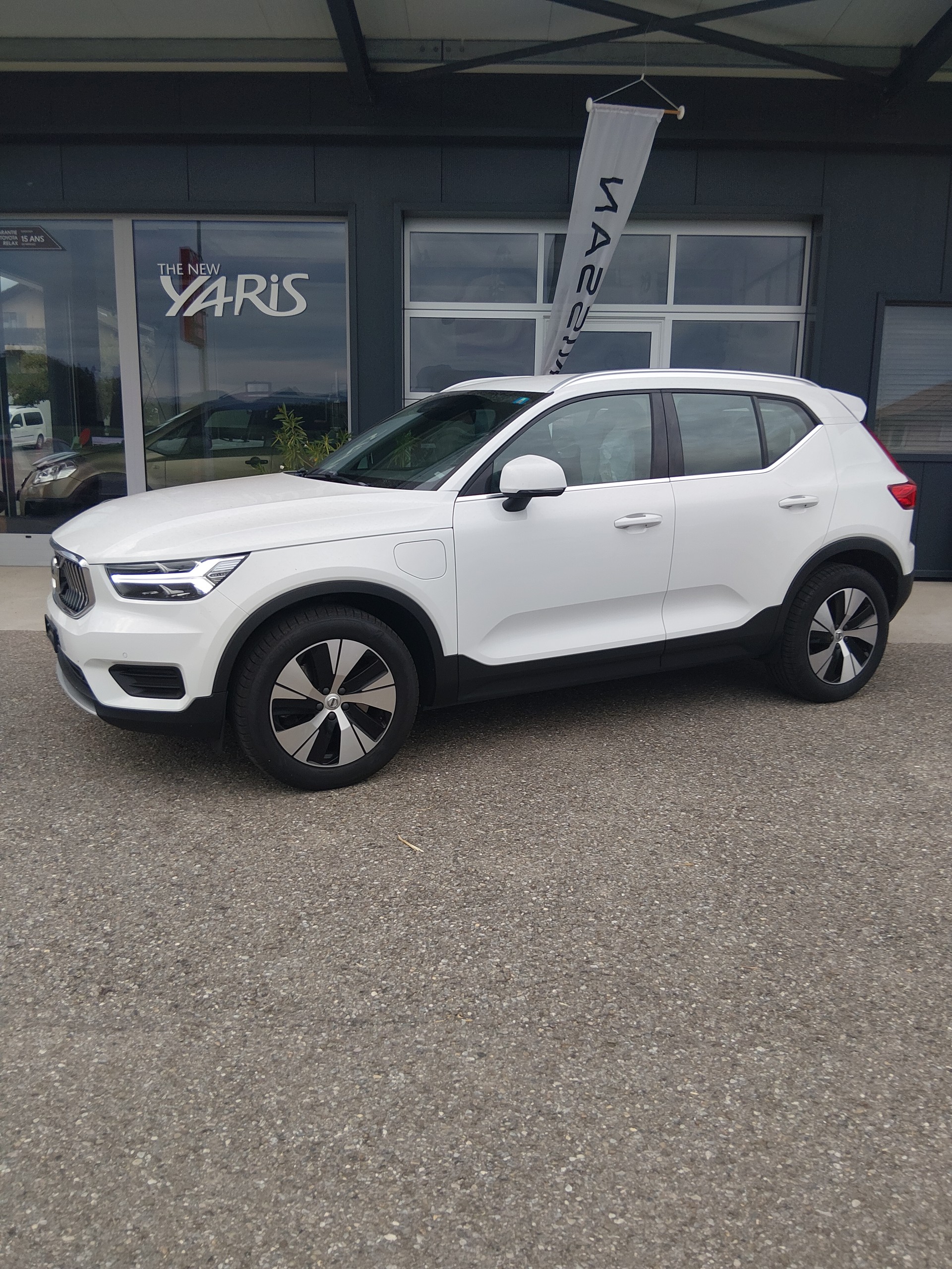 VOLVO XC40 T5 TwE Inscription Expression DCT-image-1