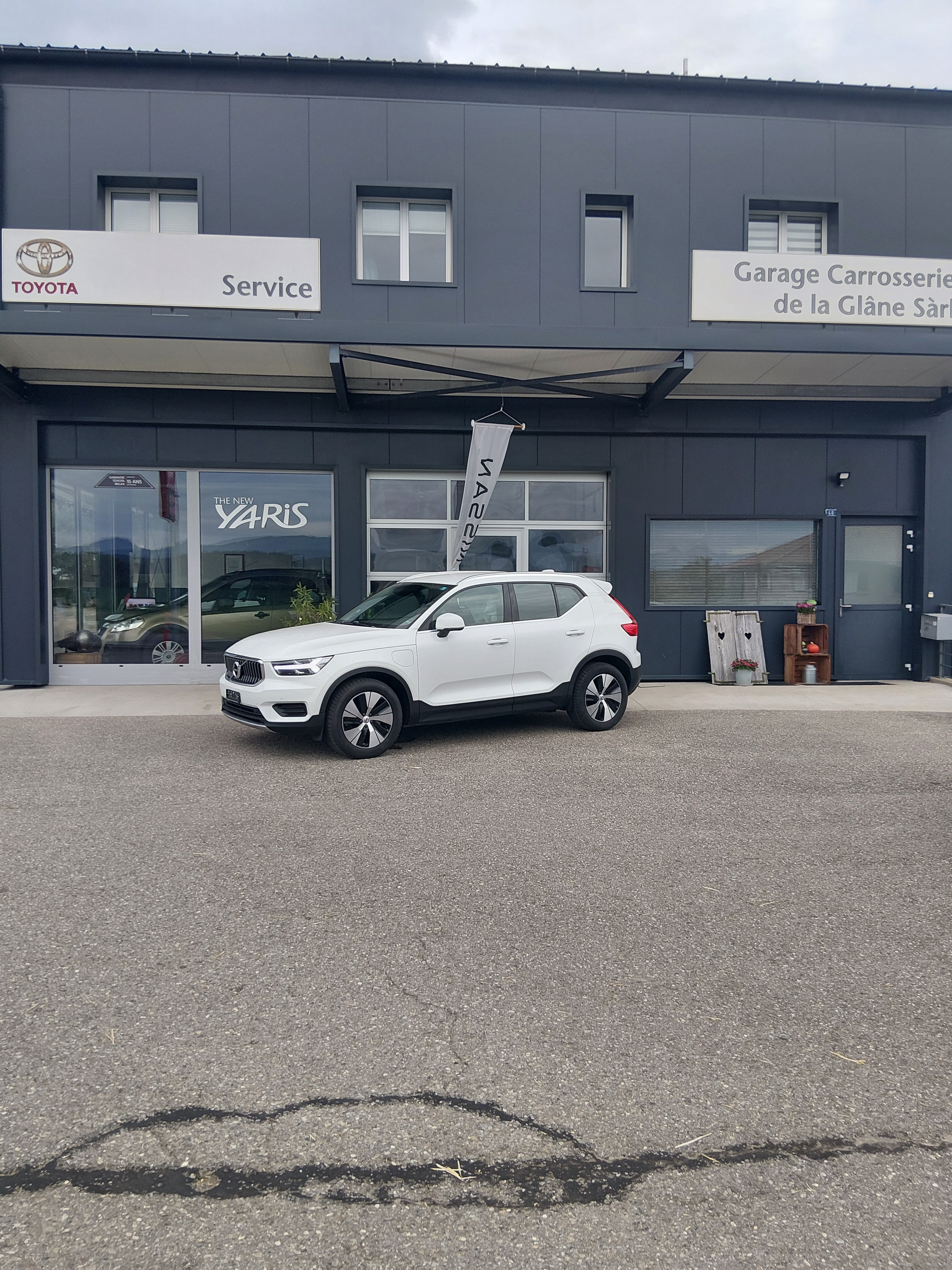 Car photo