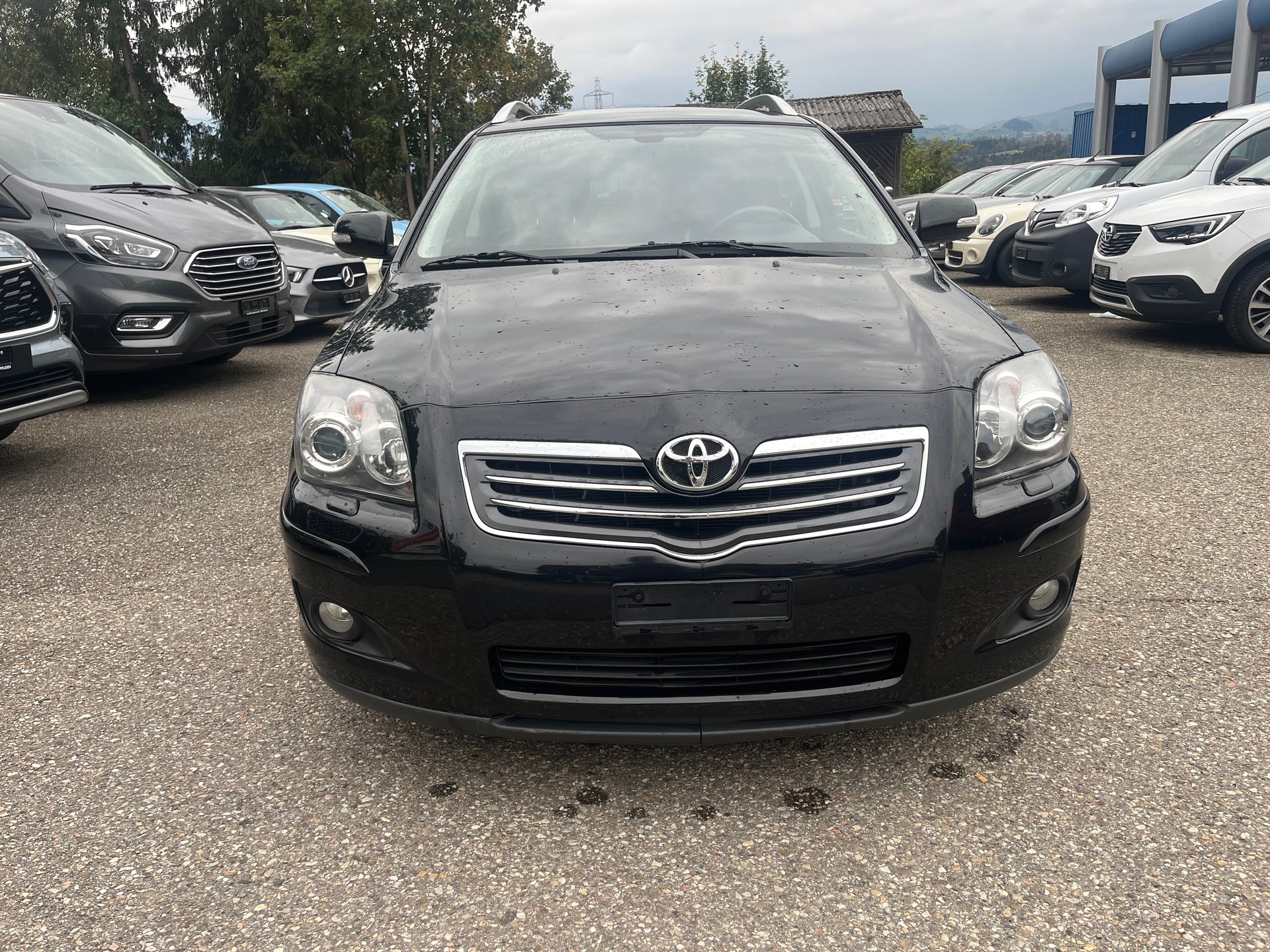 TOYOTA Avensis 2.2D-4 D CleanP. Linea Sol Prem.-image-1