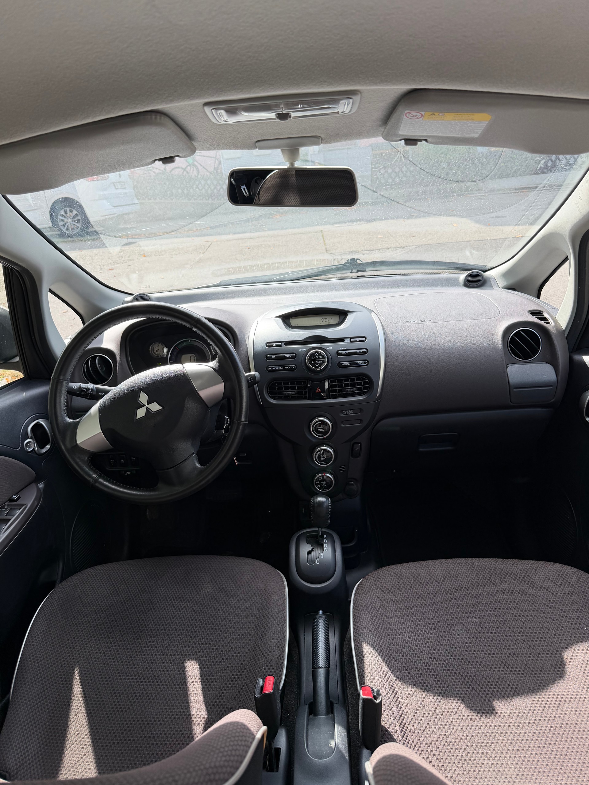 MITSUBISHI i MiEV-image-10