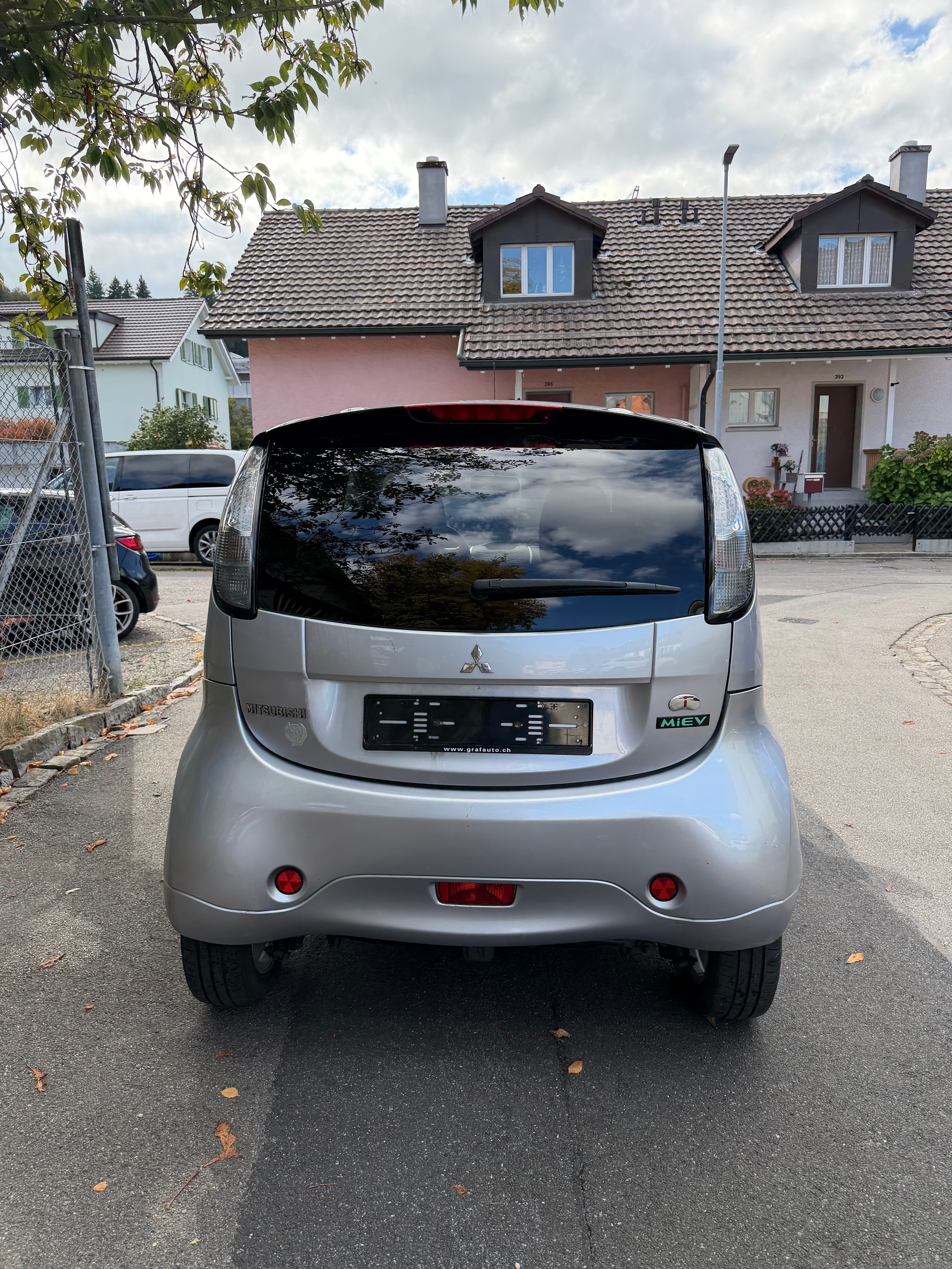 MITSUBISHI i MiEV-image-4