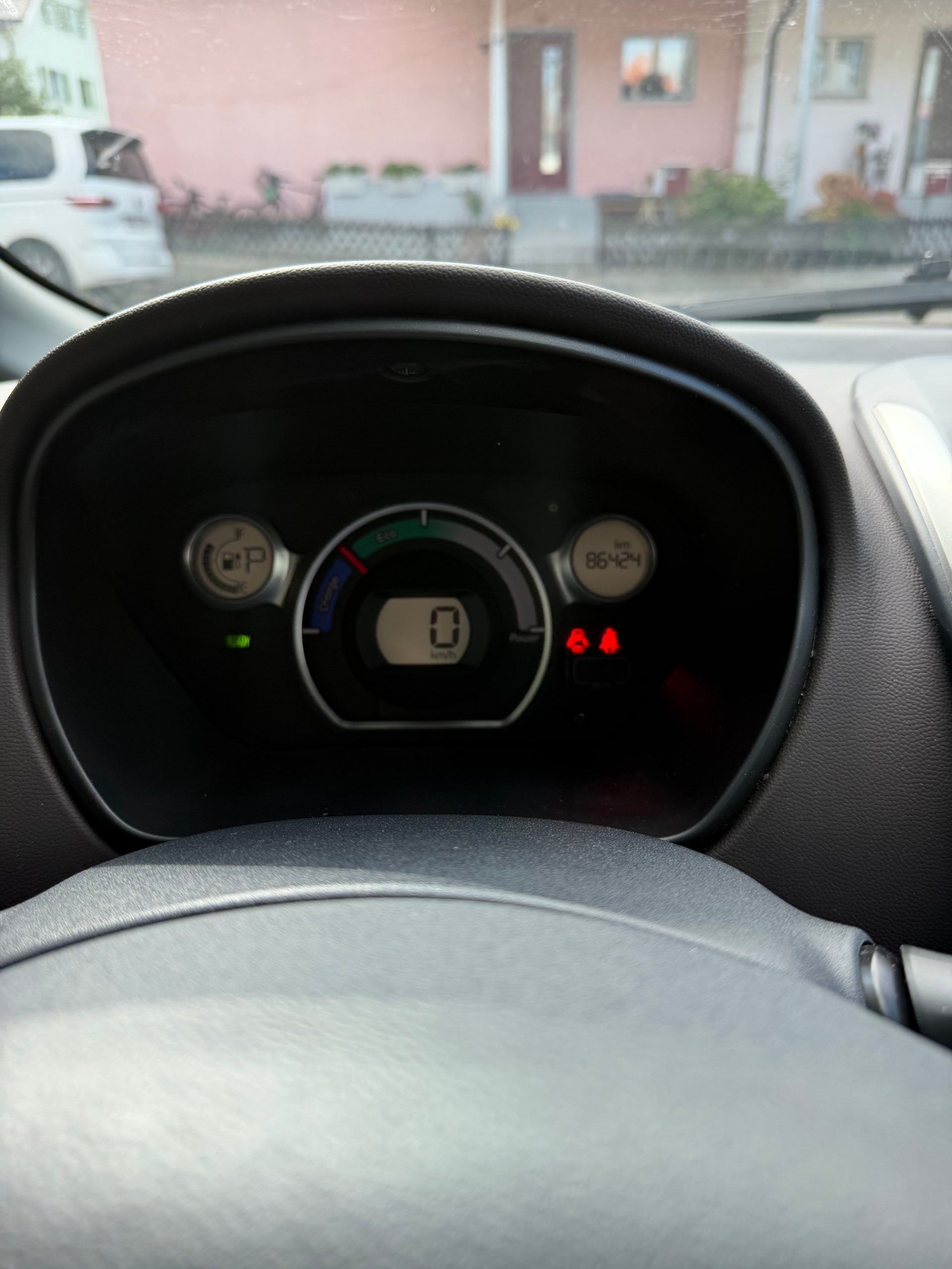 MITSUBISHI i MiEV-image-11