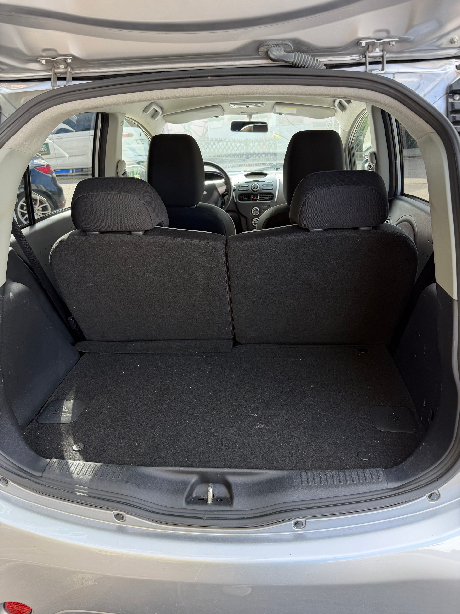 MITSUBISHI i MiEV-image-8