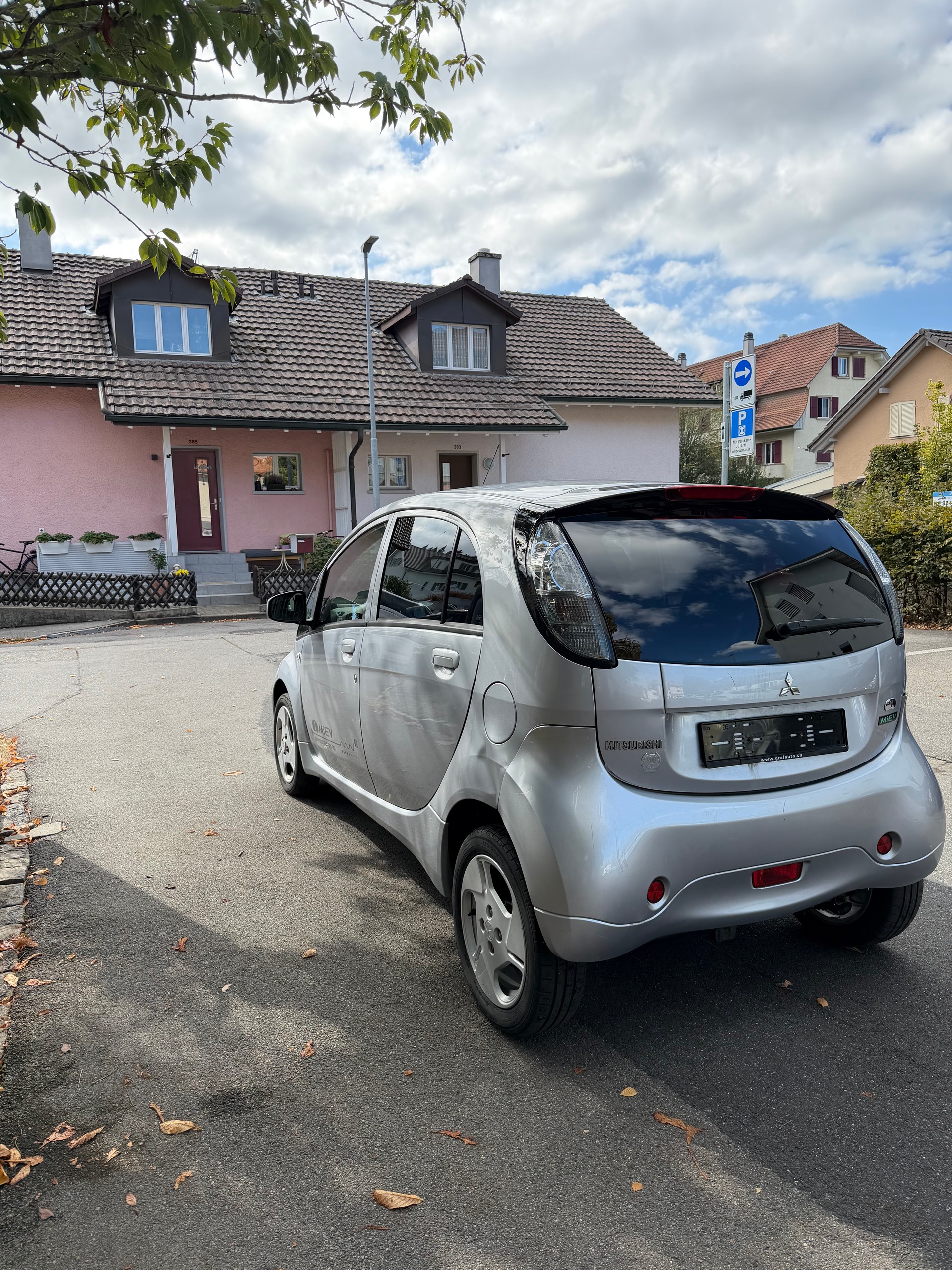 MITSUBISHI i MiEV-image-5