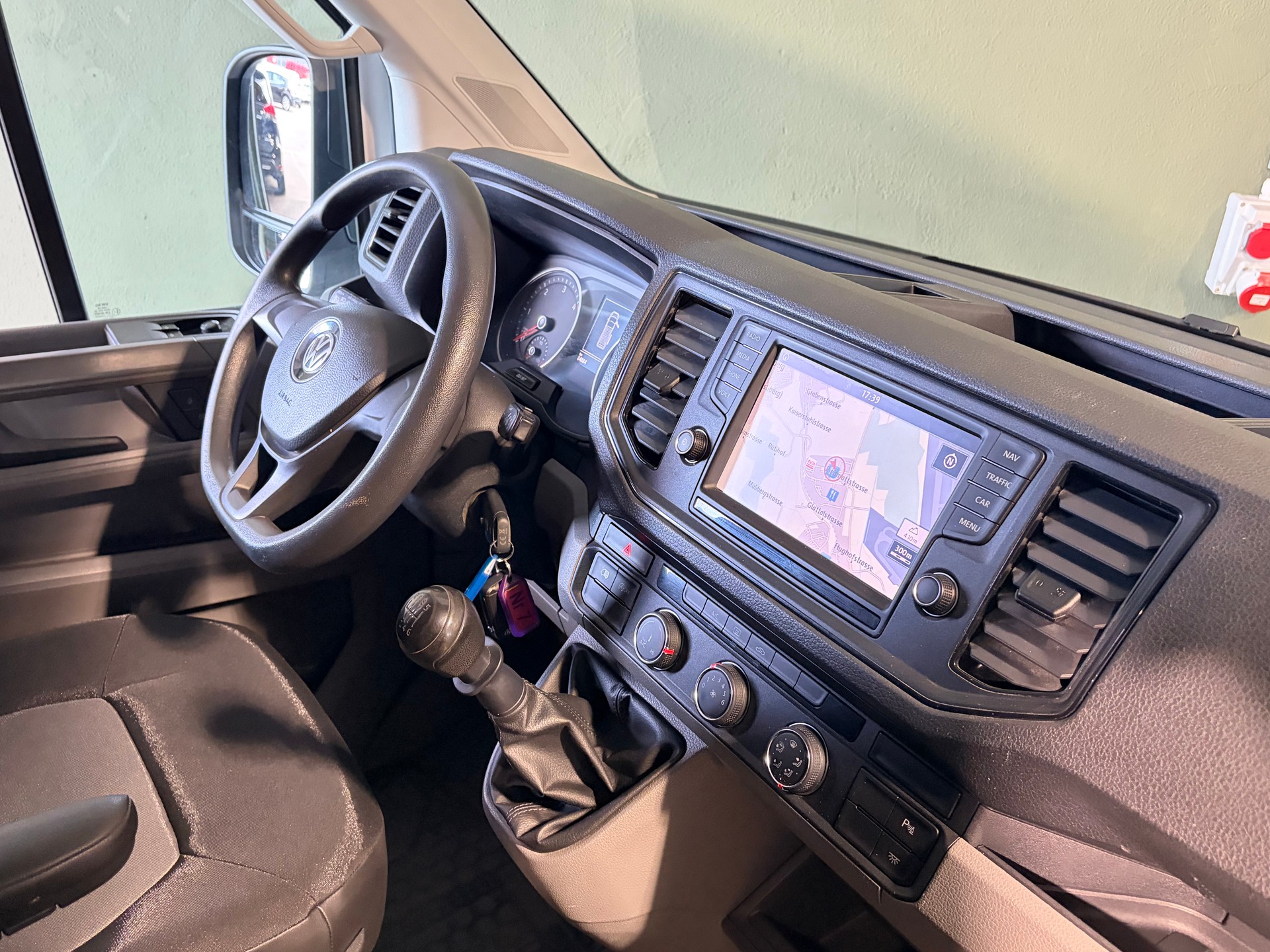 VW Crafter 35 2.0 BiTDI Entry L3/H1 ***CH-Fahrzeug***Anhängerkupplung***Ab MFK***-image-16