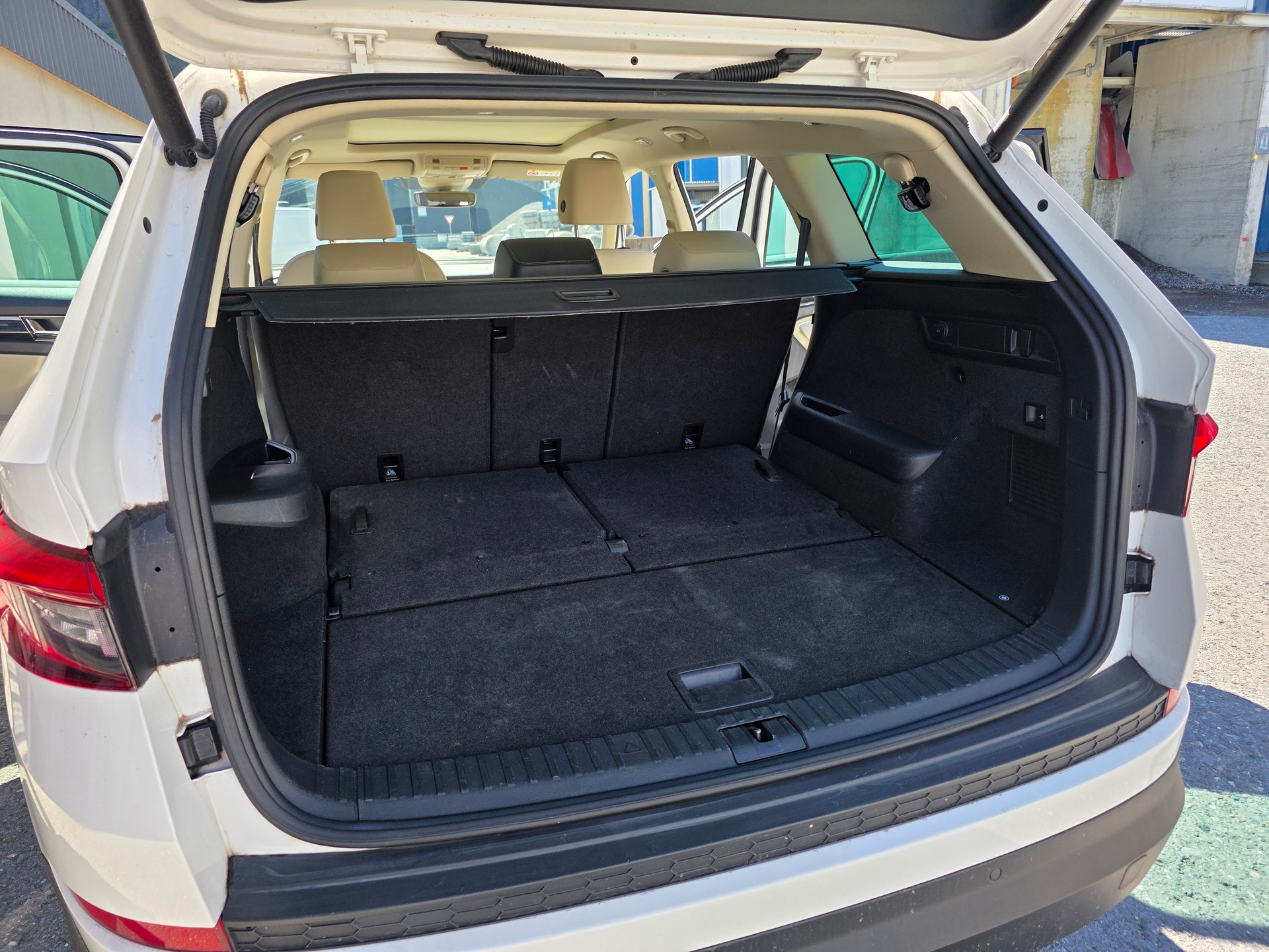 SKODA 2.0 TDI Style DSG-image-4