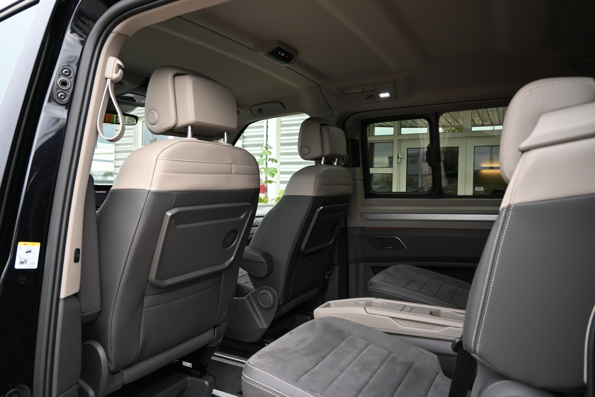 VW Multivan 2.0 TDI Style DSG Lang 7-Plätzer + AHK 2000kg-image-15