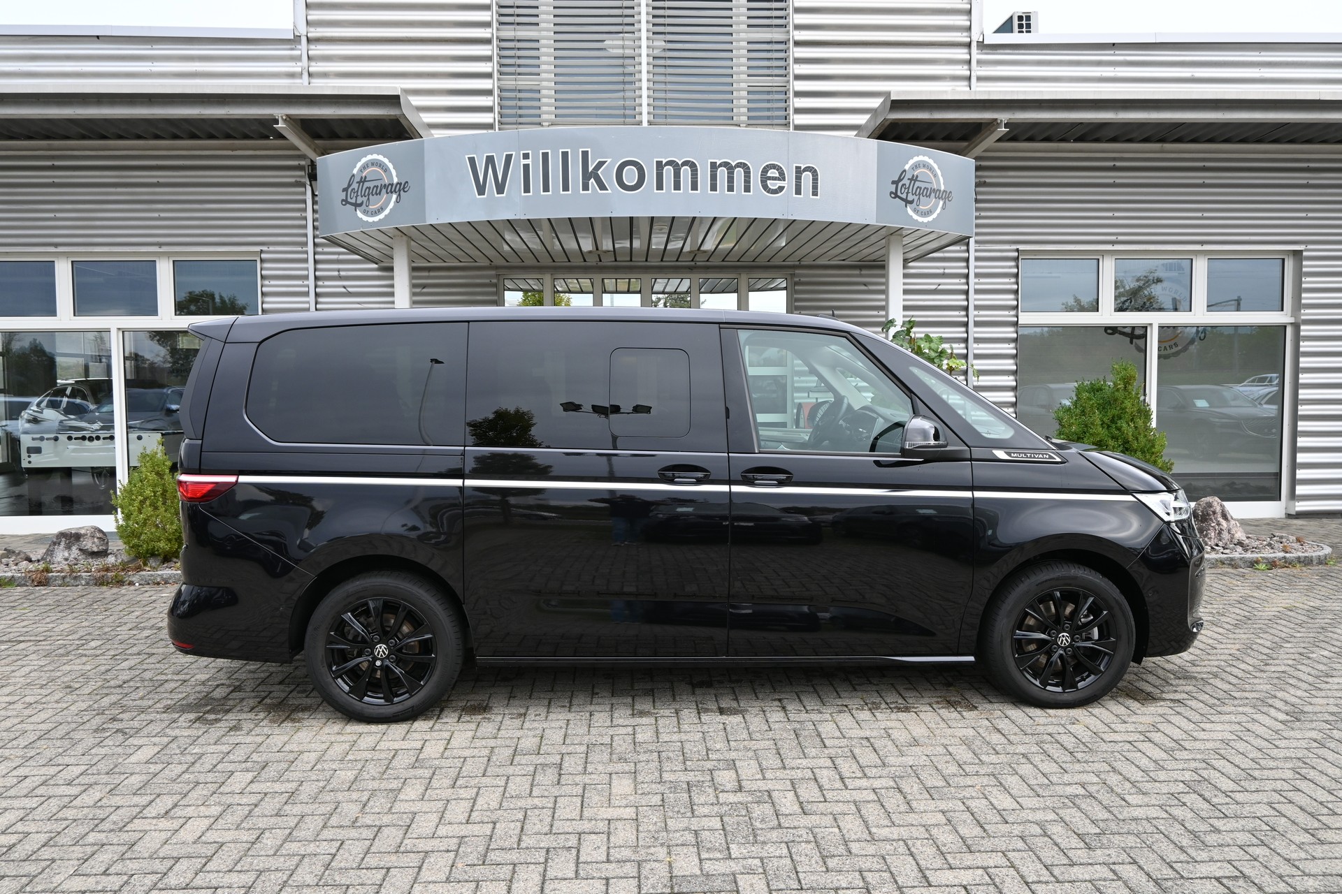 VW Multivan 2.0 TDI Style DSG Lang 7-Plätzer + AHK 2000kg-image-4
