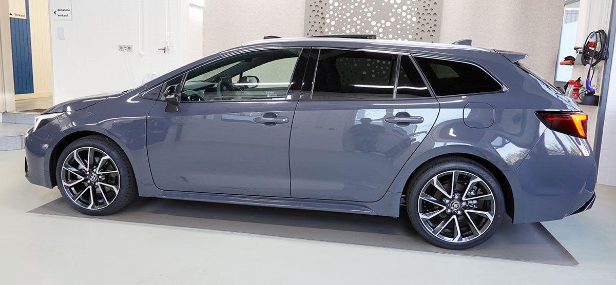 TOYOTA Corolla Touring Sports 2.0 HSD Premium e-CVT, VOLLEDER-image-1
