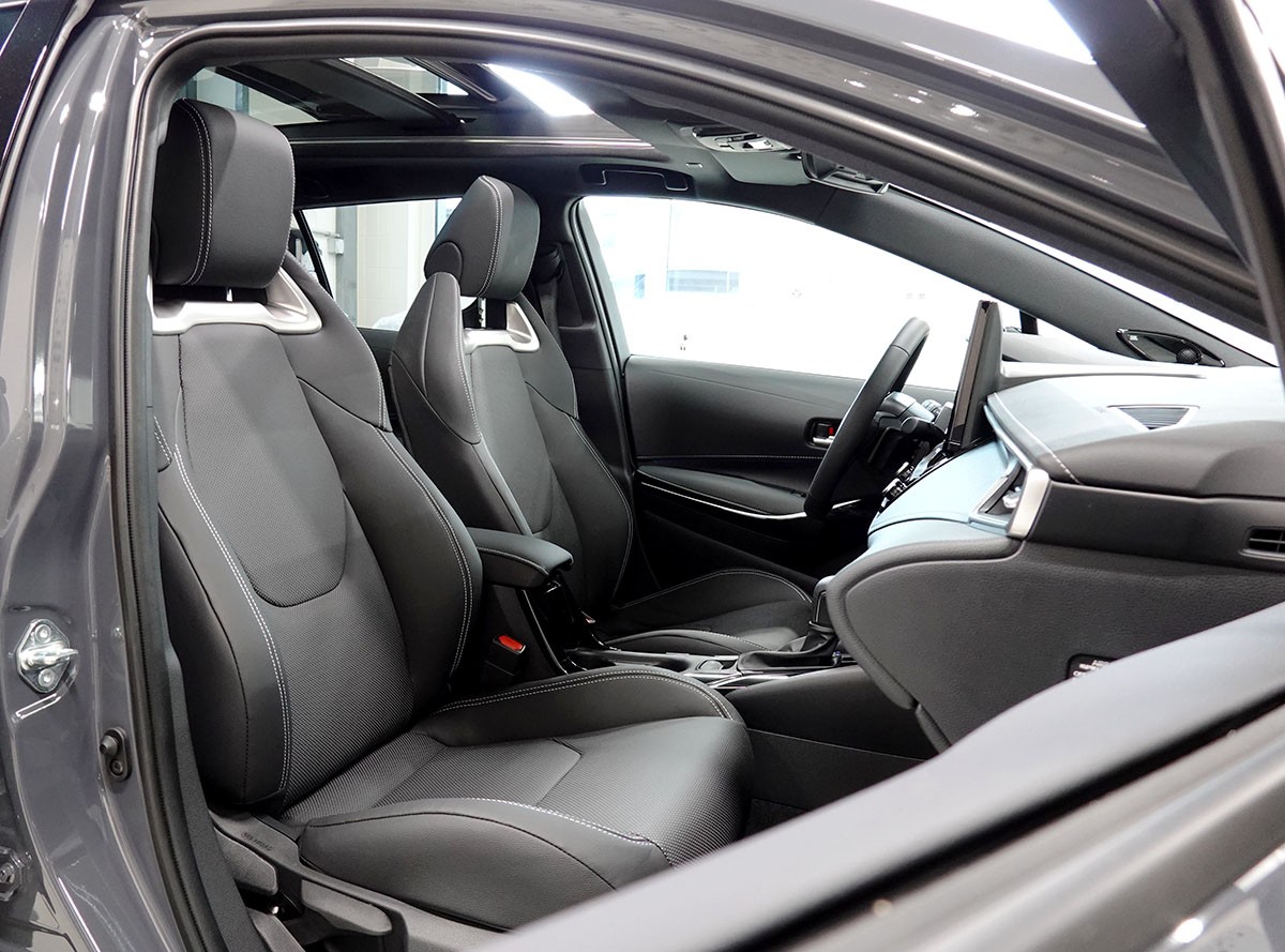 TOYOTA Corolla Touring Sports 2.0 HSD Premium e-CVT, VOLLEDER-image-3