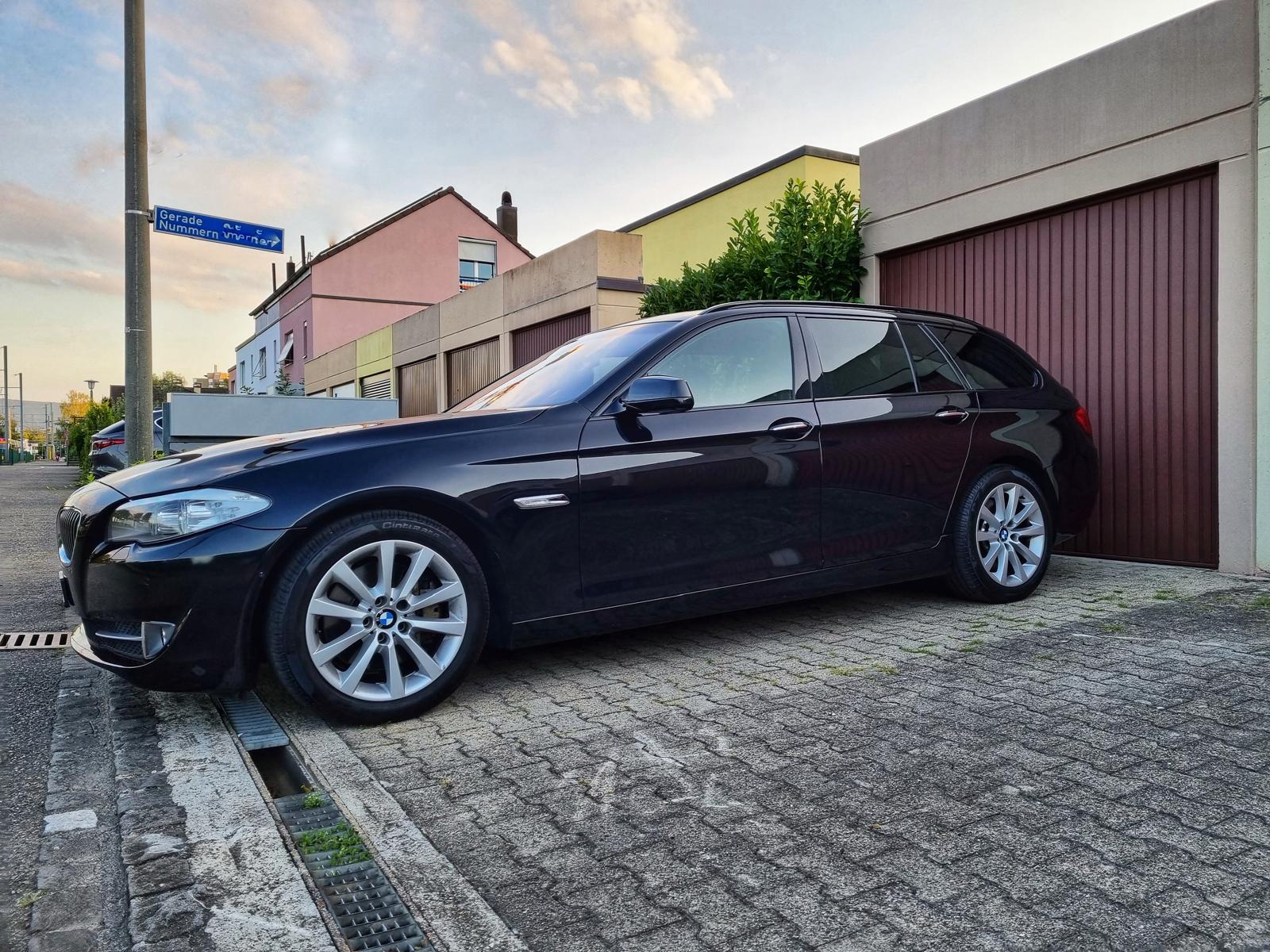 BMW 535d xDrive Touring Steptronic-showroom-element-1