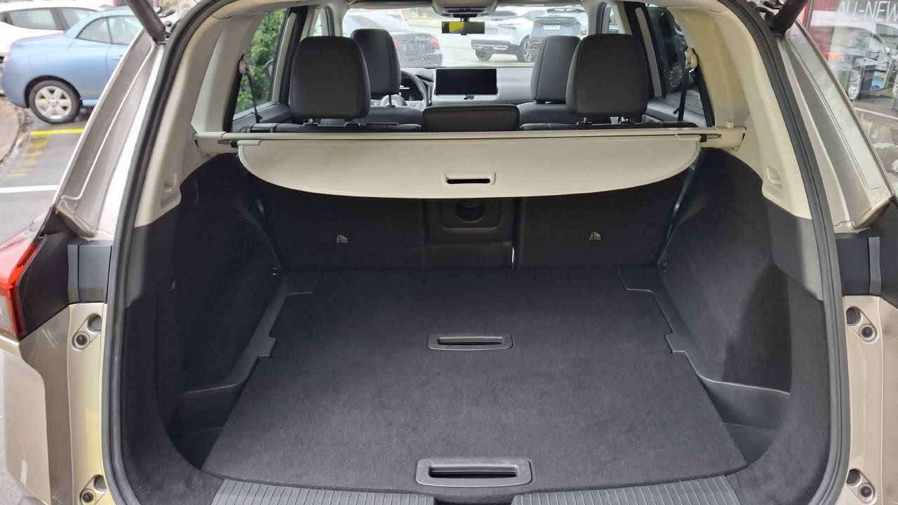 NISSAN X-Trail 1.5 VC-T Tekna+ e-4orce 20 Zoll-image-5