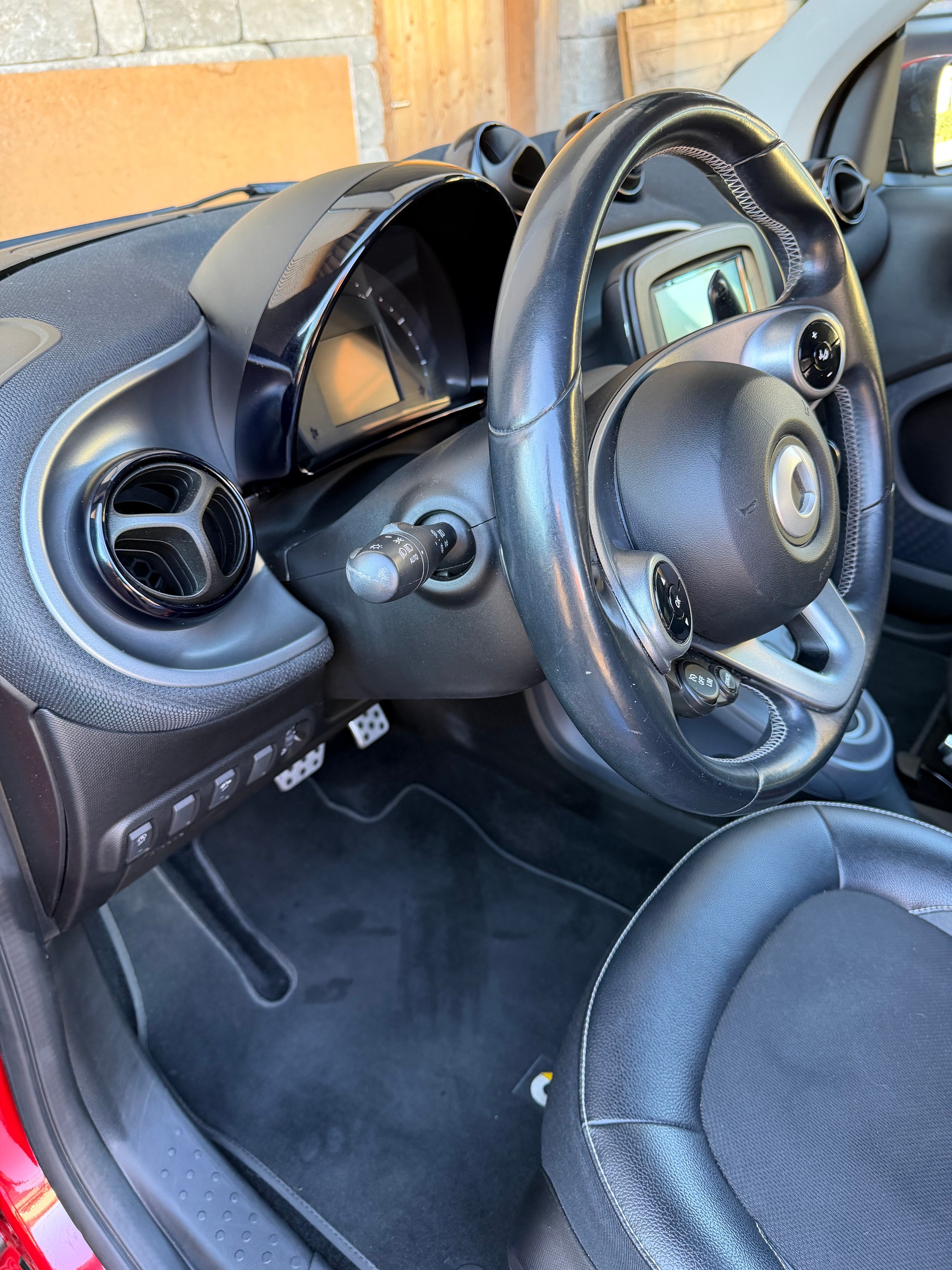 SMART 0.9 Brabus twinamic-image-2