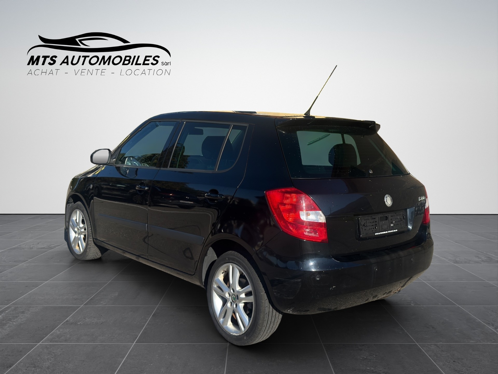 SKODA Fabia 1.6 Smile-image-3