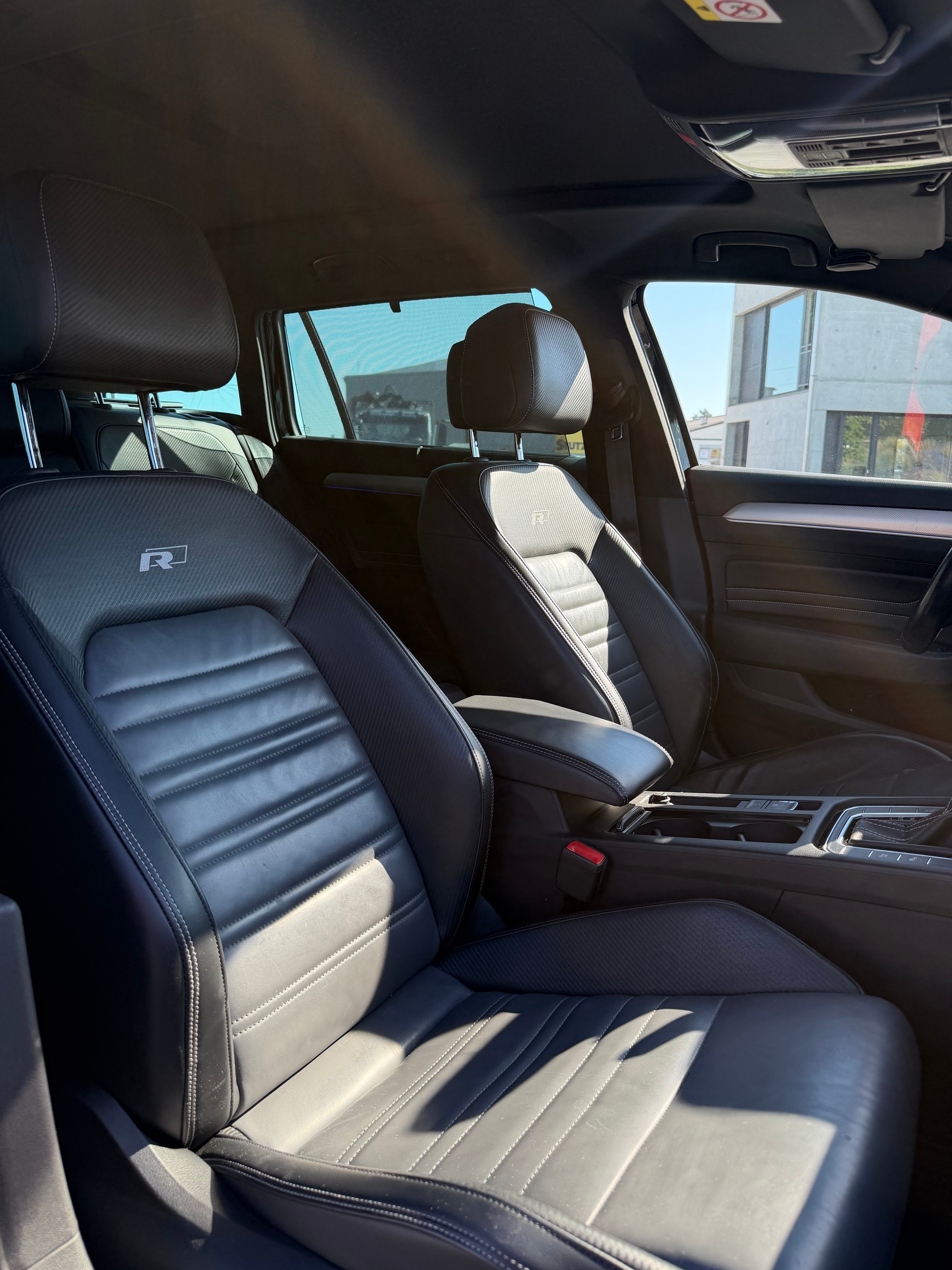 VW Passat Variant 2.0 TDI BMT Highline DSG 4Motion-image-9