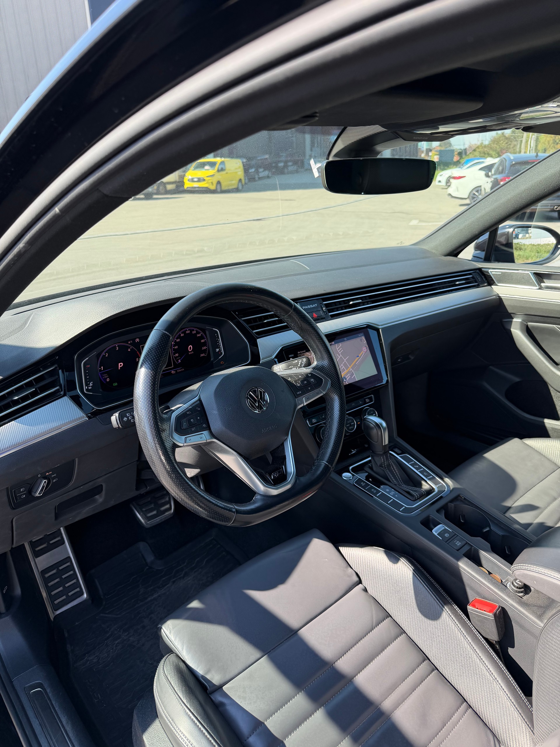 VW Passat Variant 2.0 TDI BMT Highline DSG 4Motion-image-4