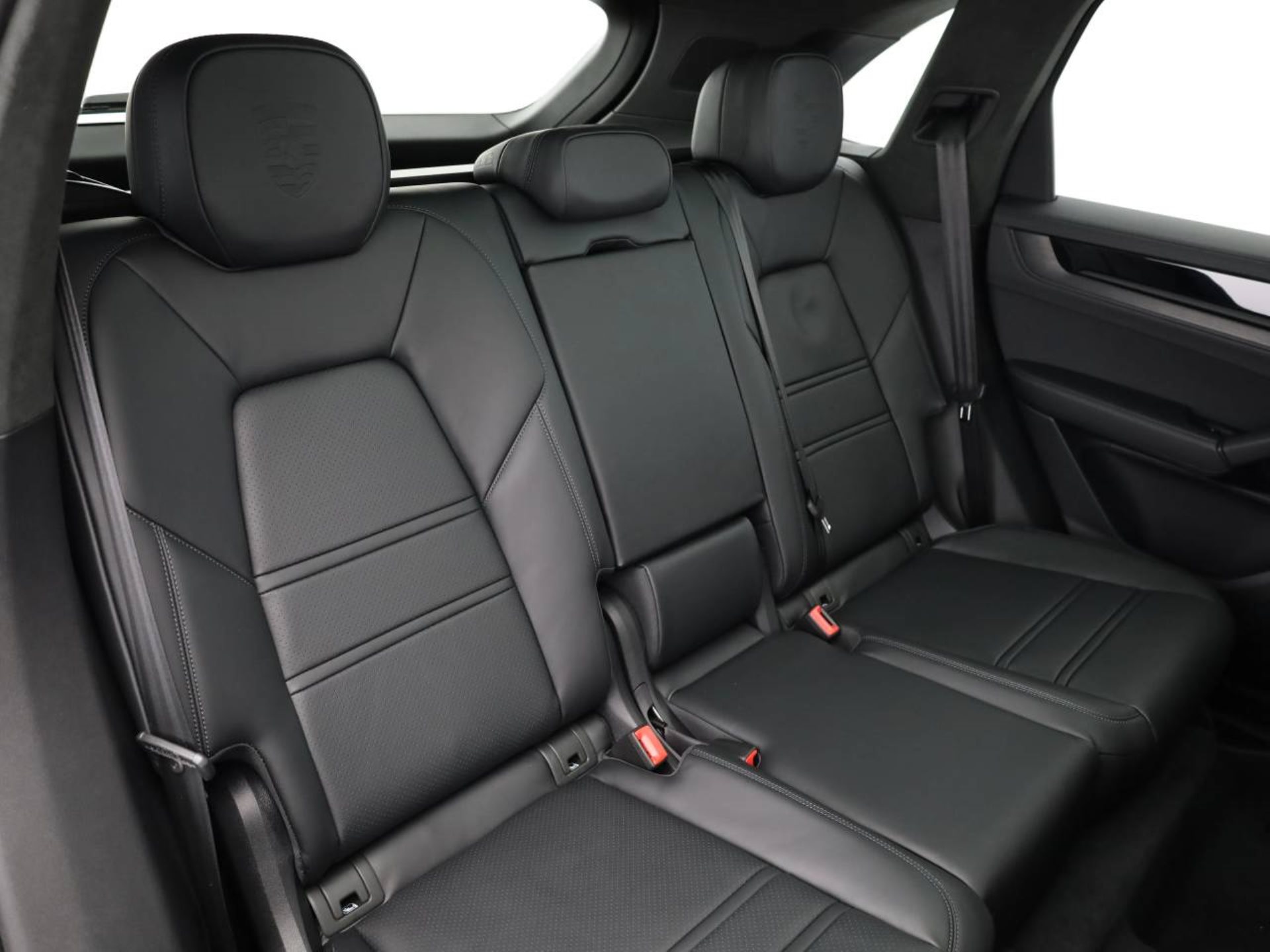 PORSCHE Cayenne GTS-image-18