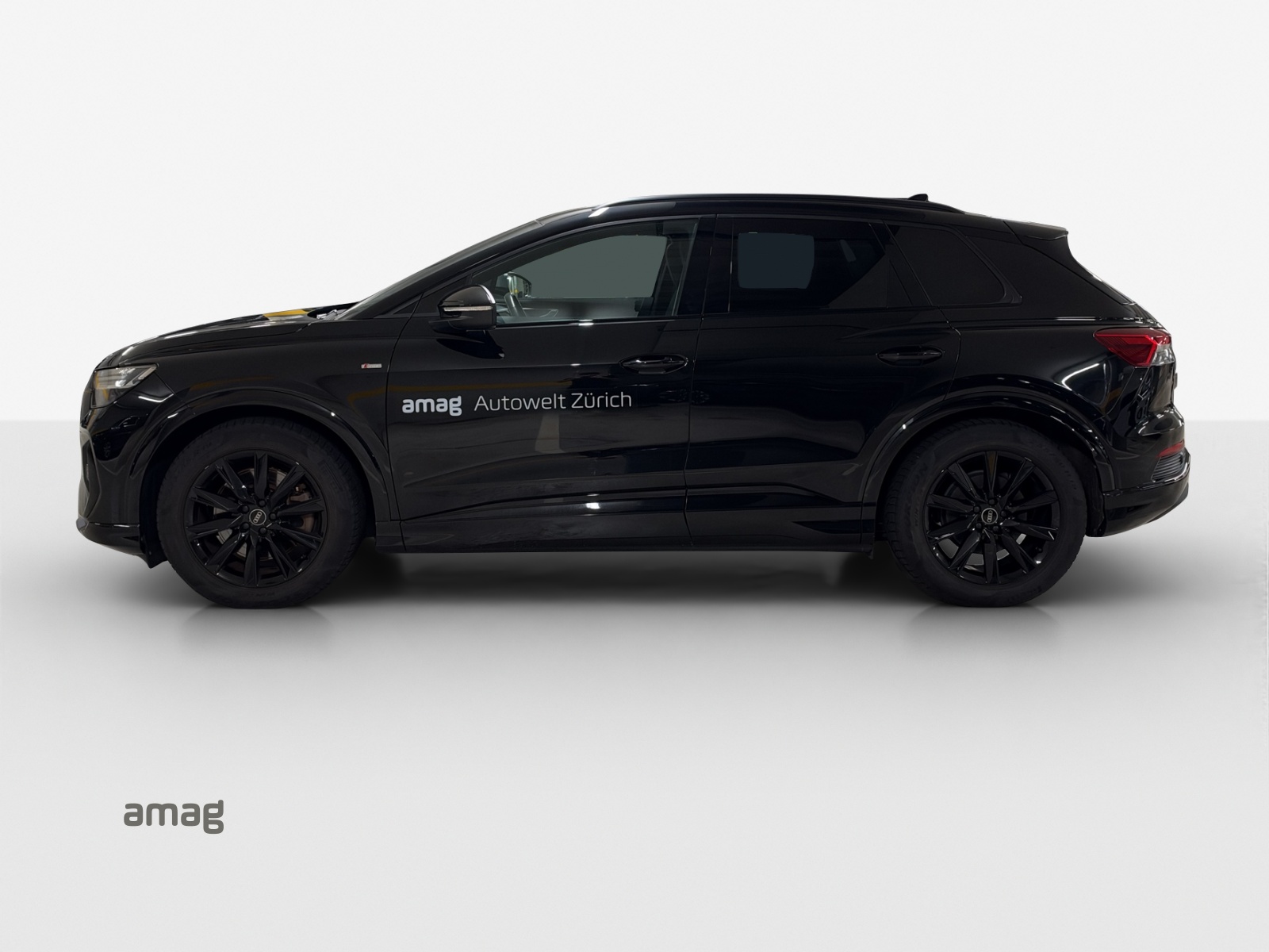 AUDI Q4 e-tron 50 quattro-image-2