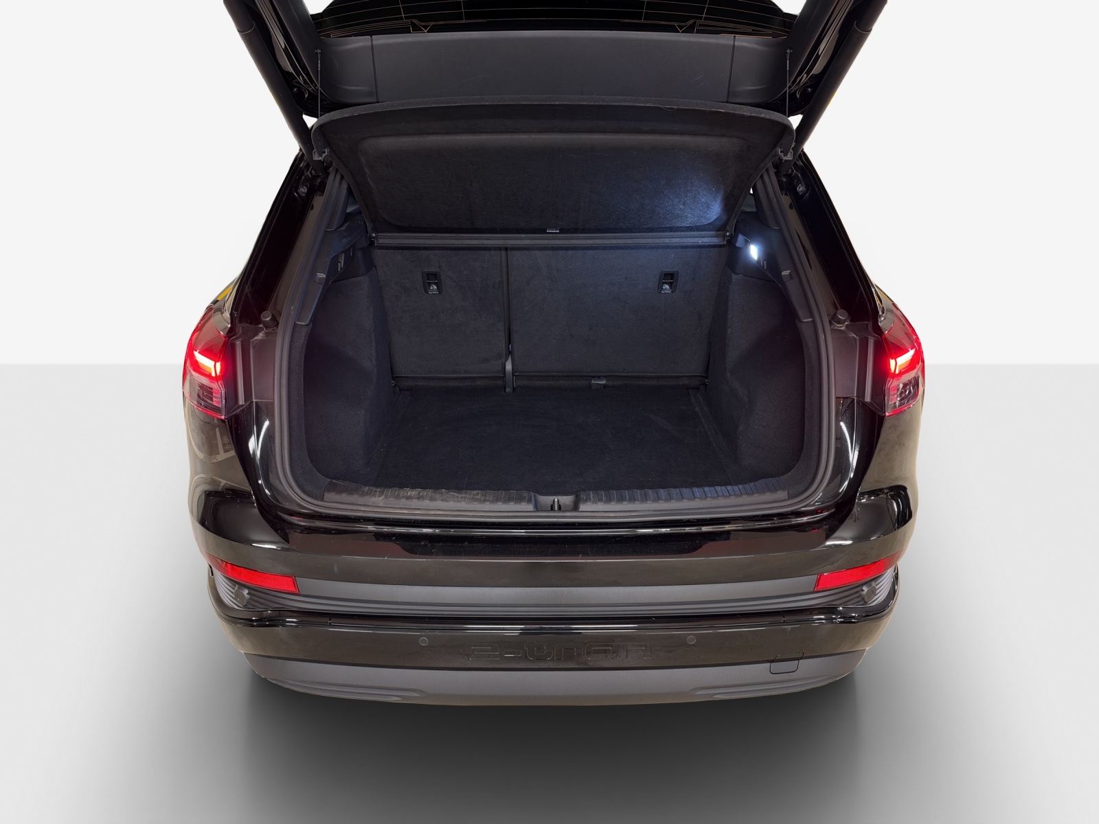 AUDI Q4 e-tron 50 quattro-image-13
