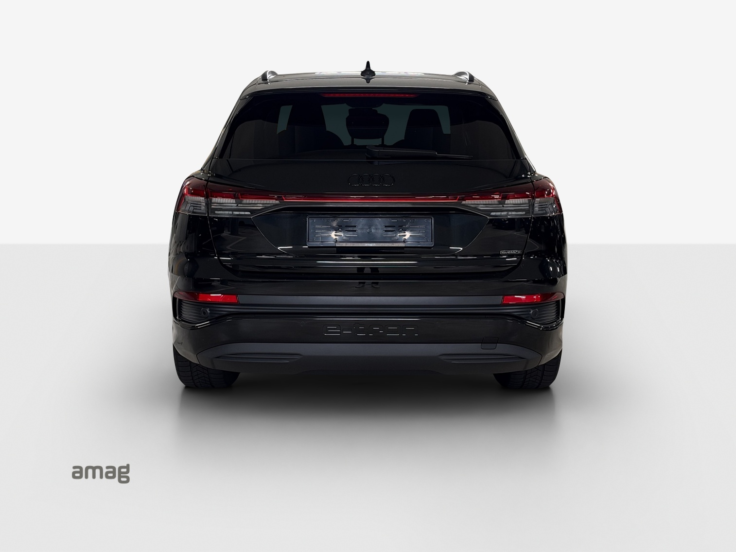 AUDI Q4 e-tron 50 quattro-image-4