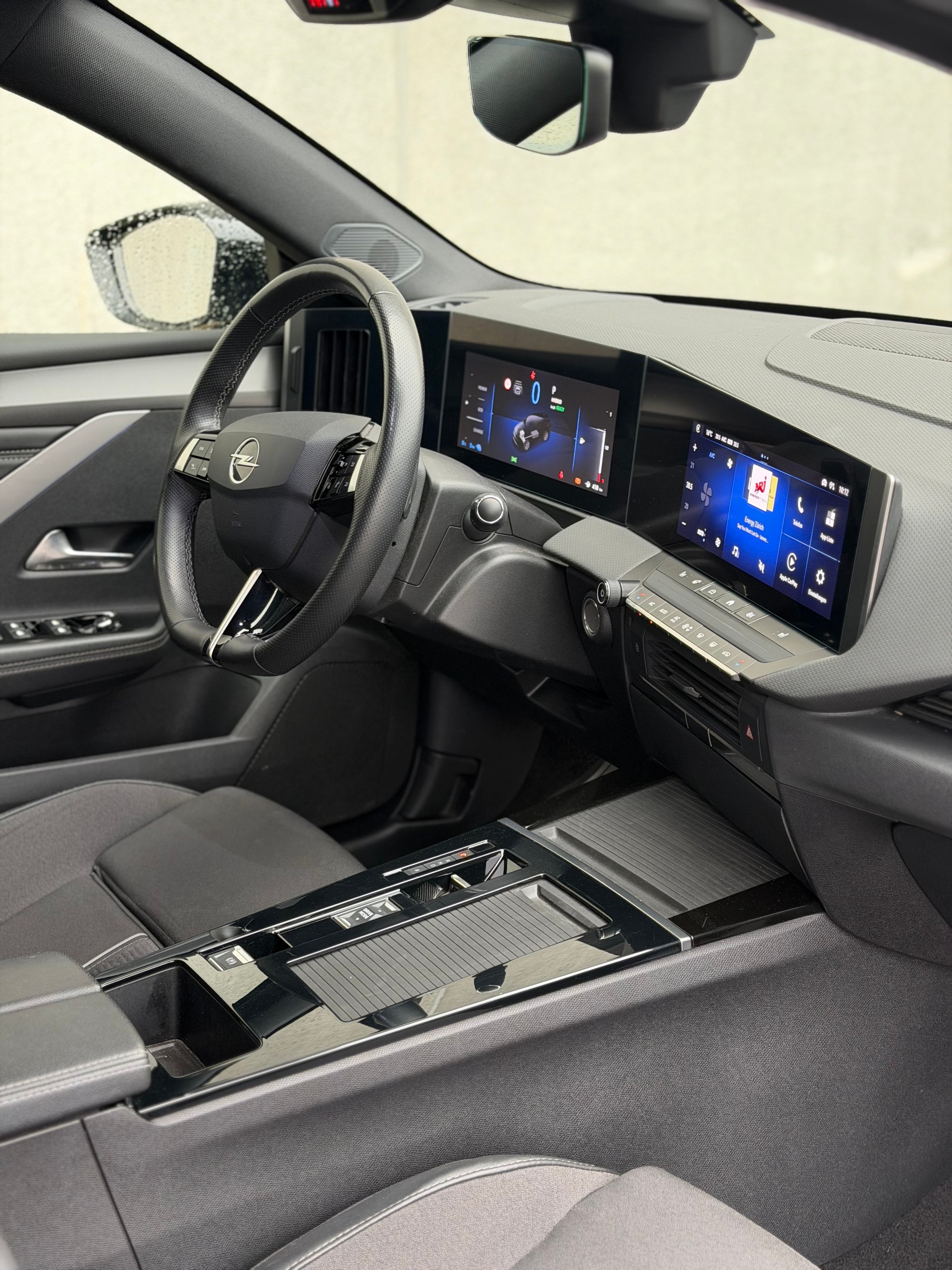 OPEL Astra Sports Tourer 1.6 PHEV Turbo GS A-image-11