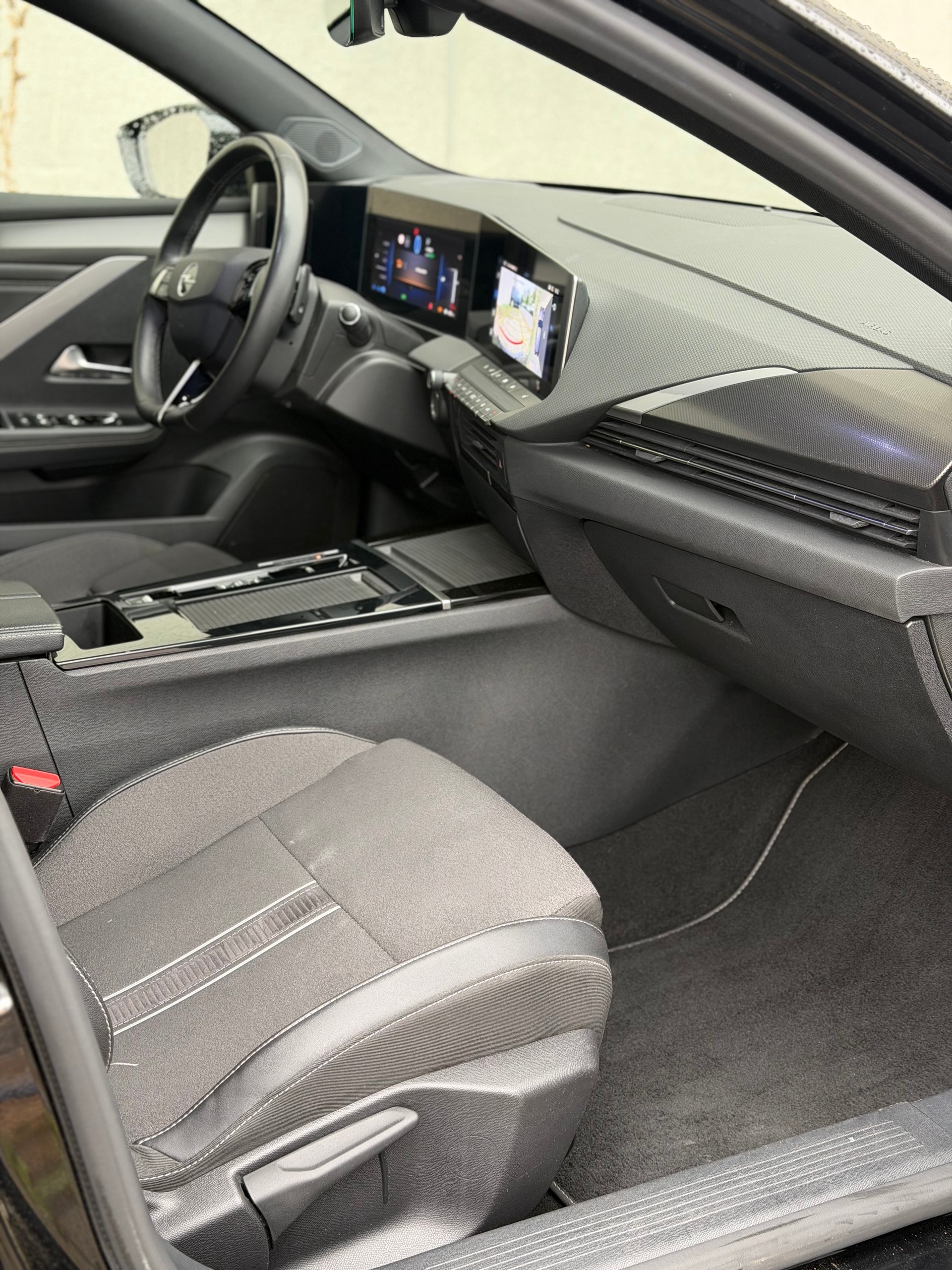 OPEL Astra Sports Tourer 1.6 PHEV Turbo GS A-image-8