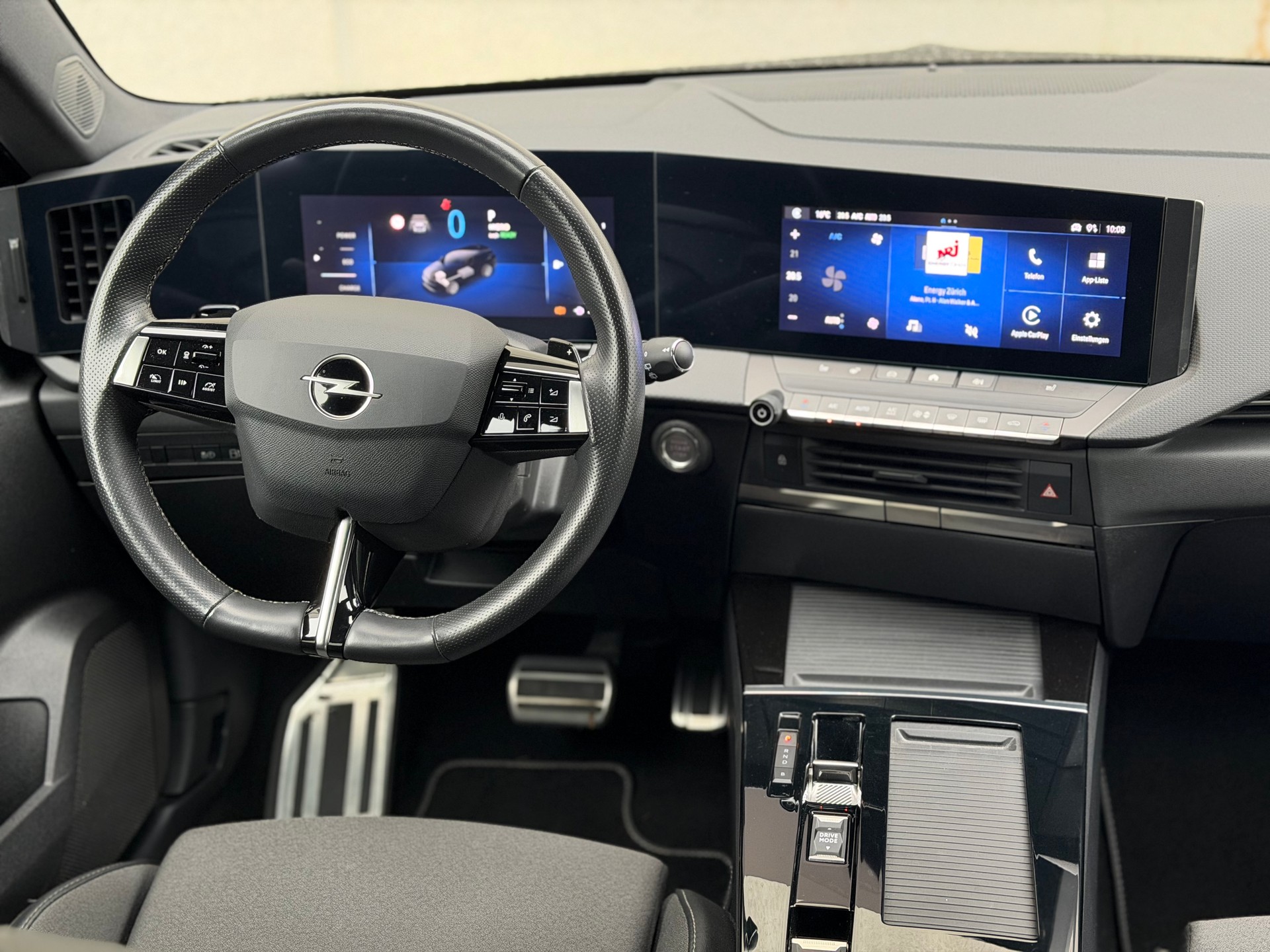 OPEL Astra Sports Tourer 1.6 PHEV Turbo GS A-image-12