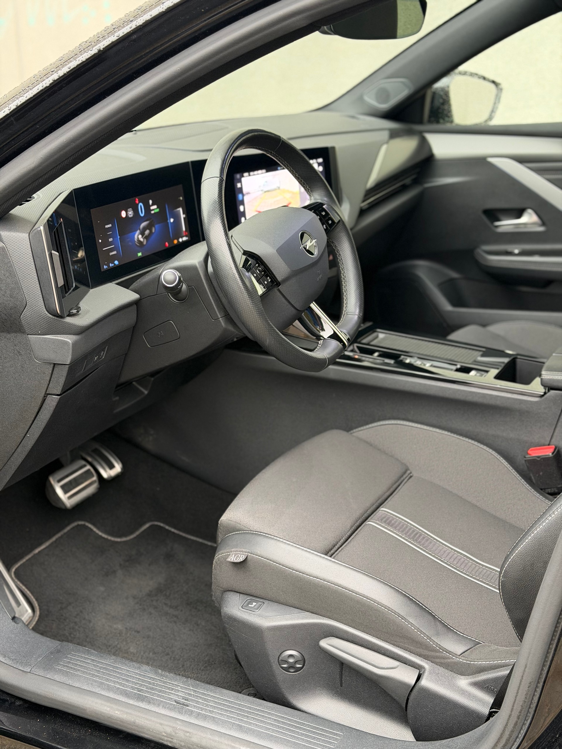 OPEL Astra Sports Tourer 1.6 PHEV Turbo GS A-image-5