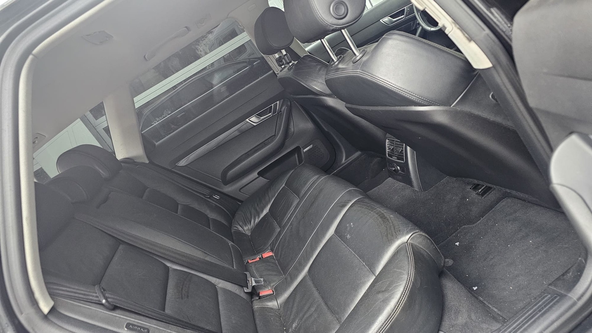 AUDI A6 Avant 3.0 V6 TDI quattro-image-10