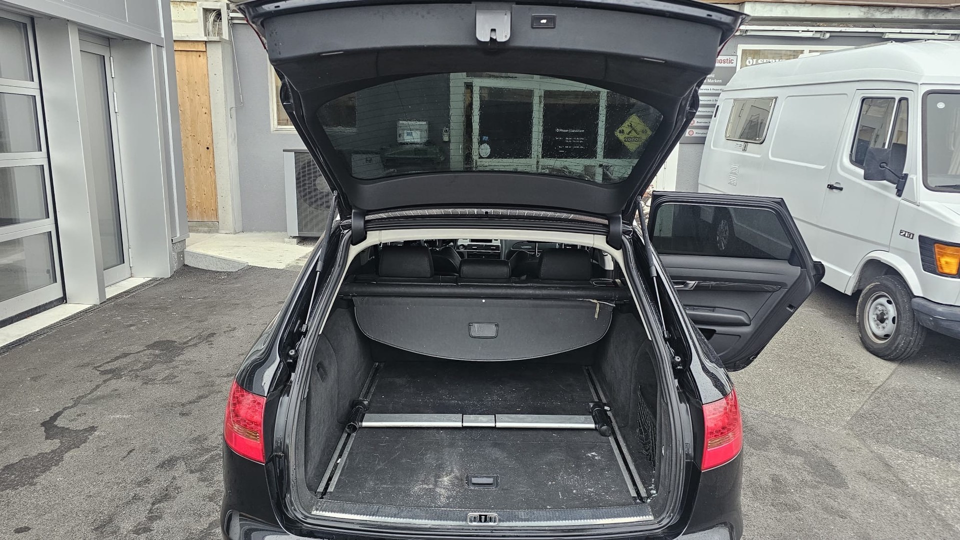 AUDI A6 Avant 3.0 V6 TDI quattro-image-8