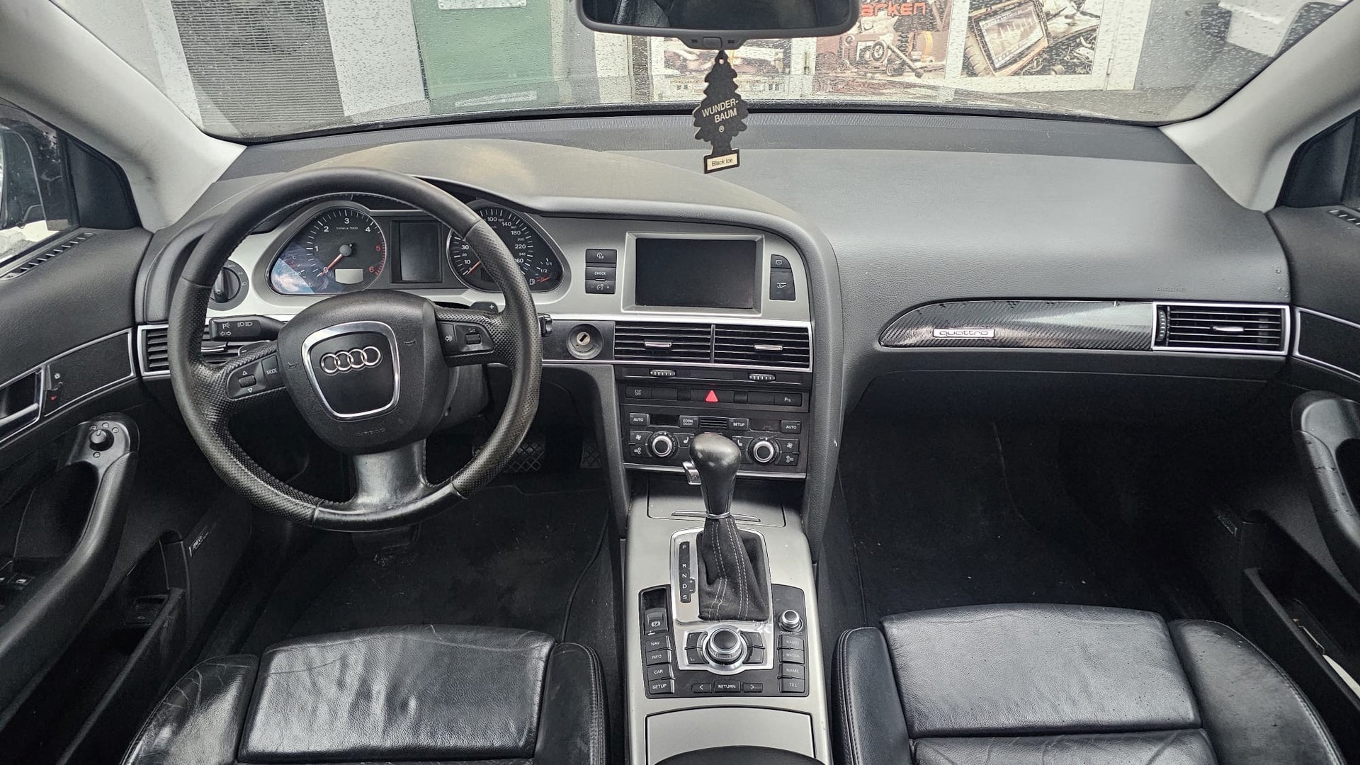AUDI A6 Avant 3.0 V6 TDI quattro-image-11
