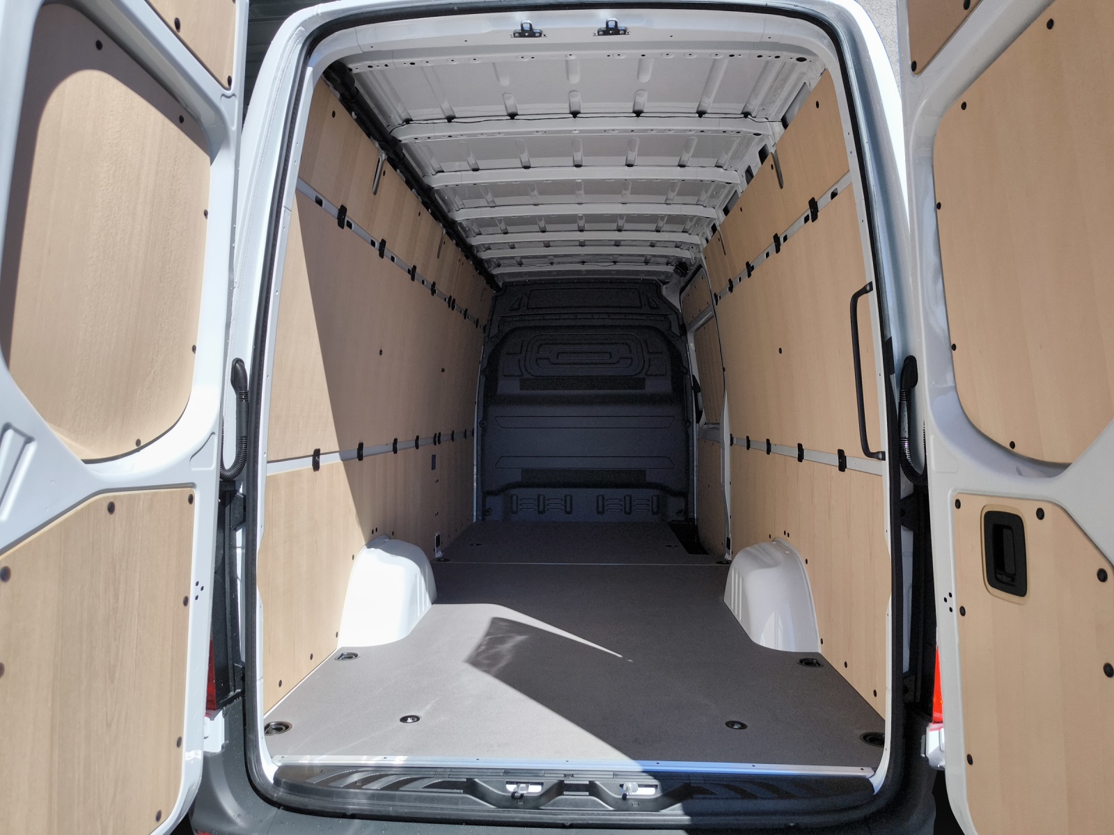 MERCEDES-BENZ Sprinter 317 CDI KA Pro L-image-6