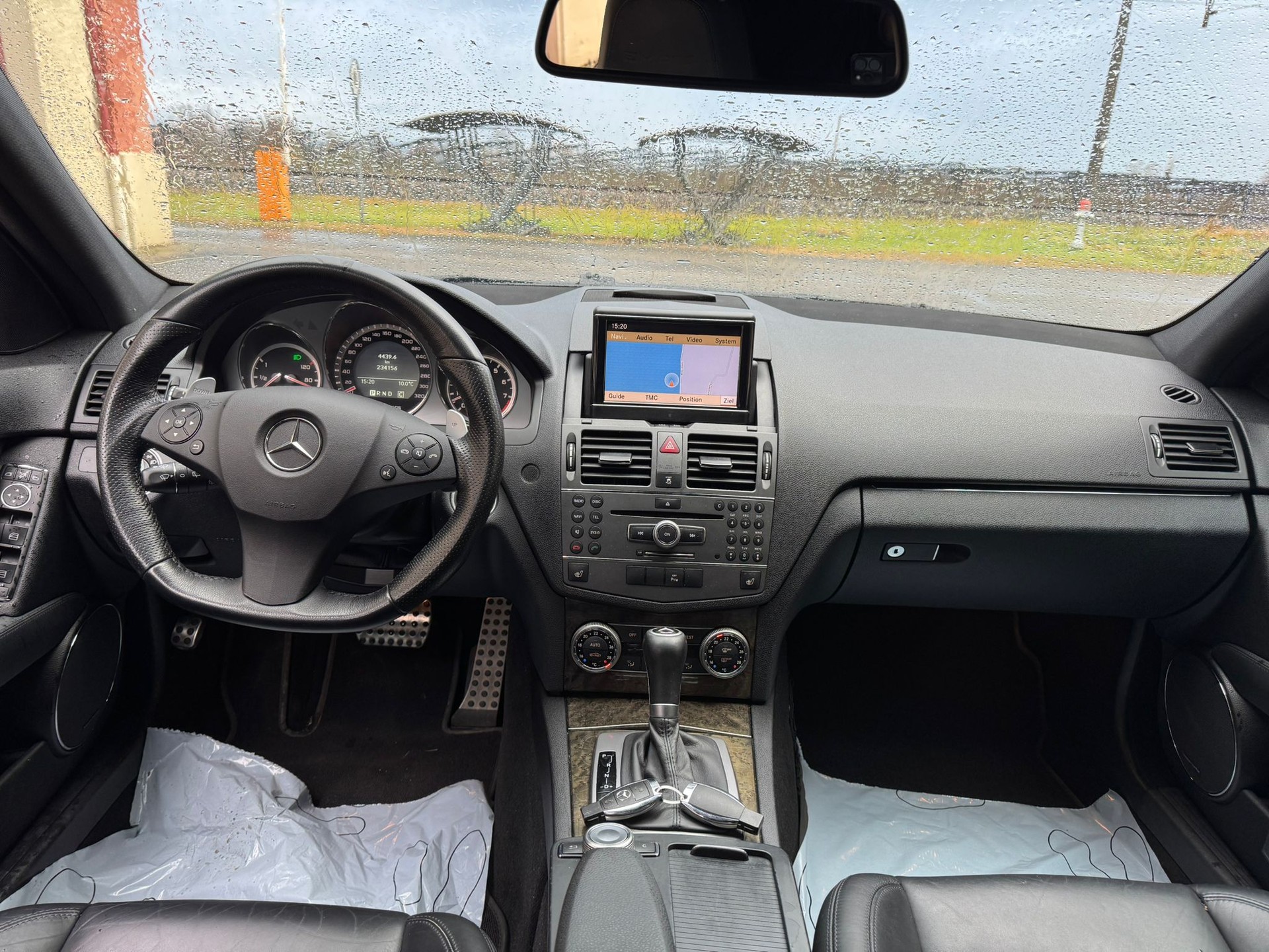 MERCEDES-BENZ C 63 AMG Avantgarde 7G-Tronic-image-14