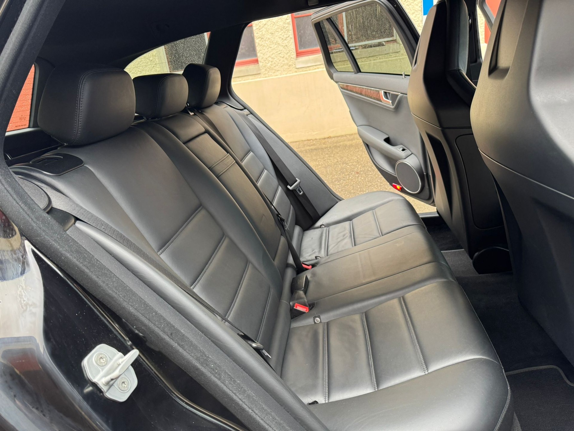 MERCEDES-BENZ C 63 AMG Avantgarde 7G-Tronic-image-13