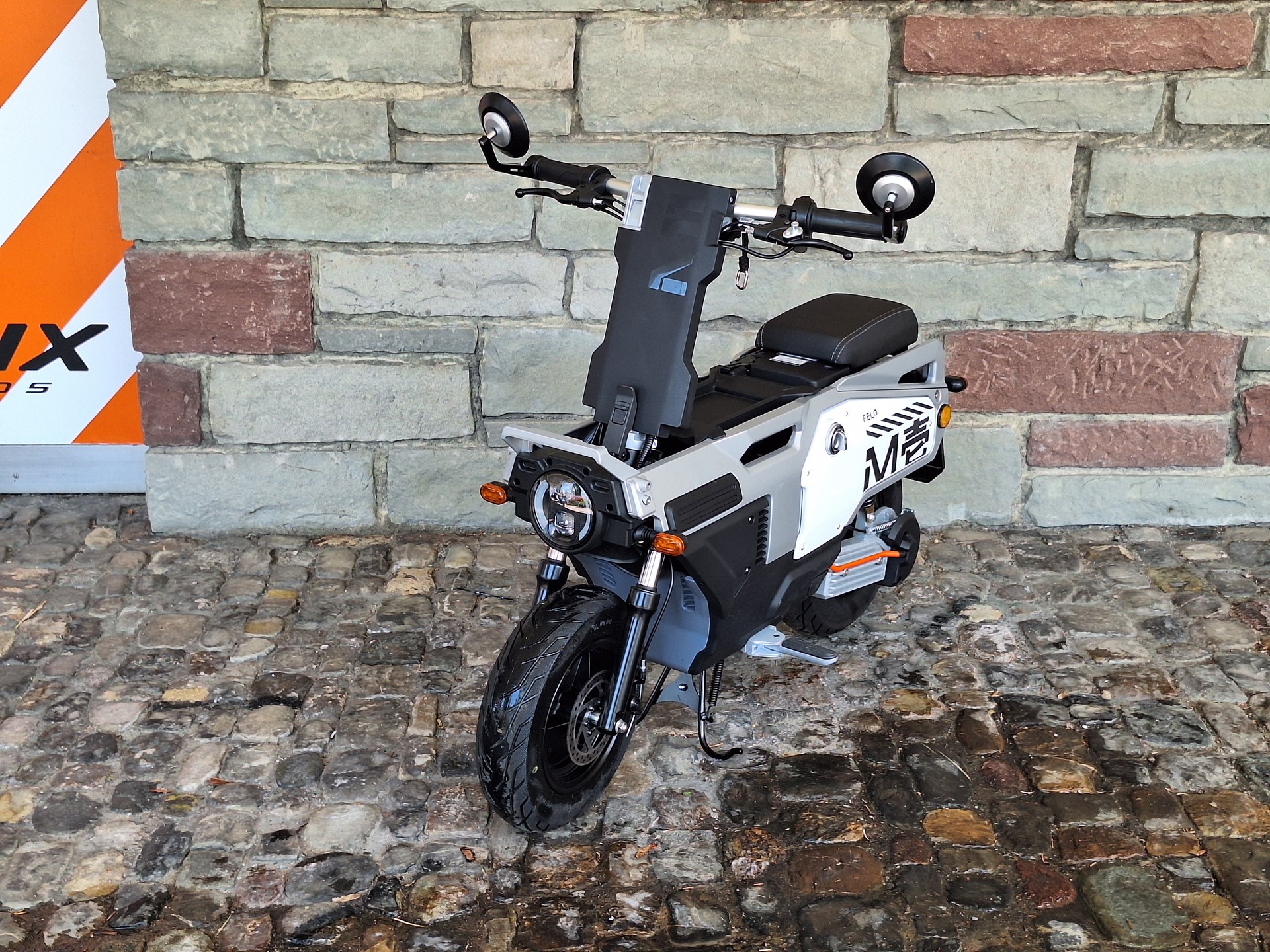 FELO M1-45km/h-showroom-element-1