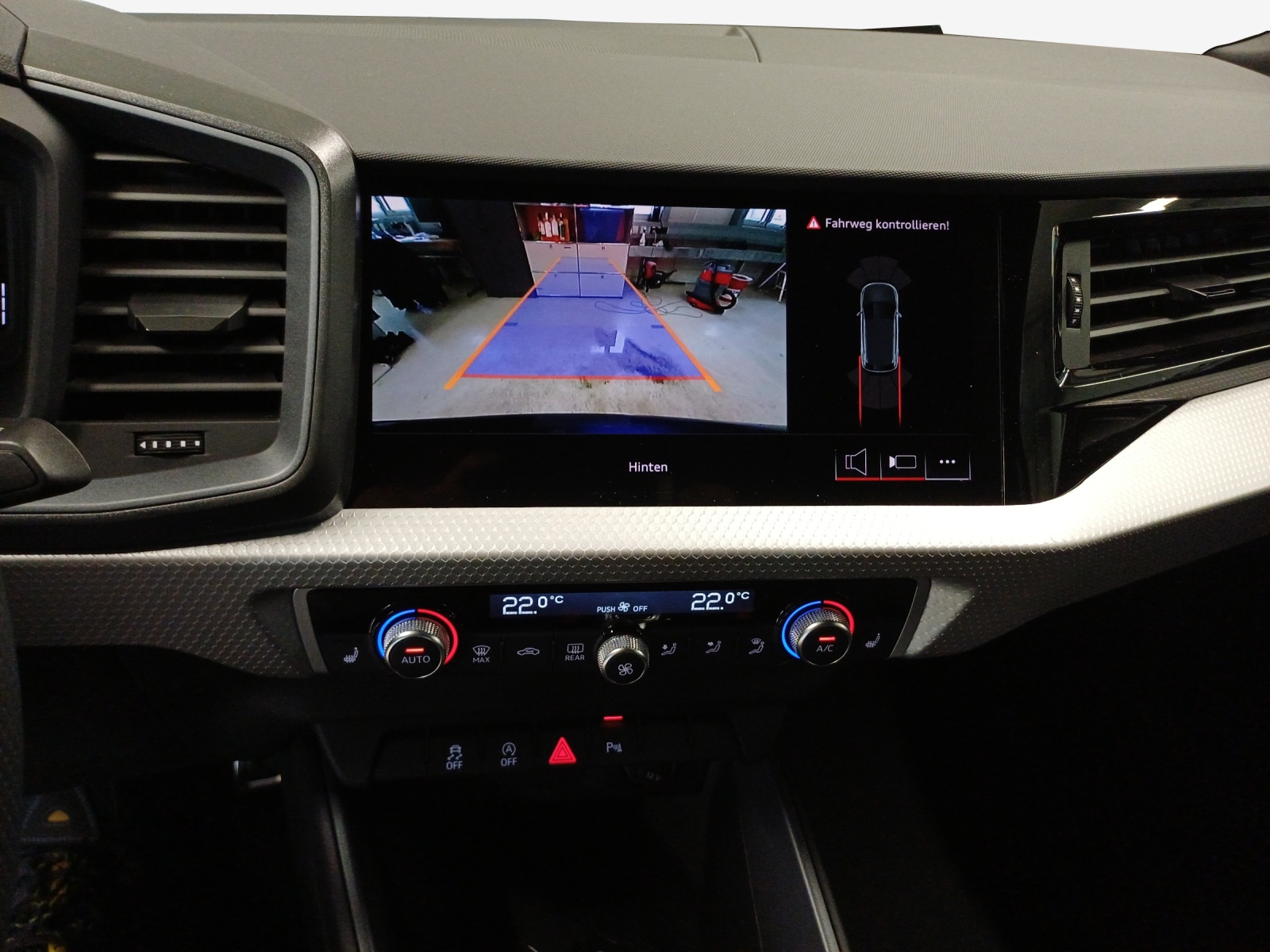 AUDI A1 Sportback 30 TFSI S Line Attraction S-tronic-image-14