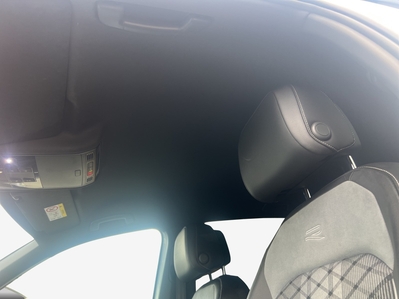 VW Tiguan 1.4TSI PHEV Selection DSG-image-15