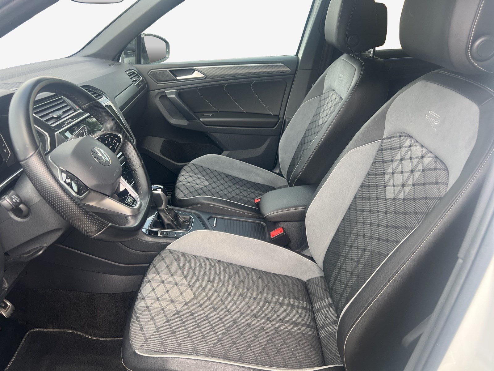 VW Tiguan 1.4TSI PHEV Selection DSG-image-7