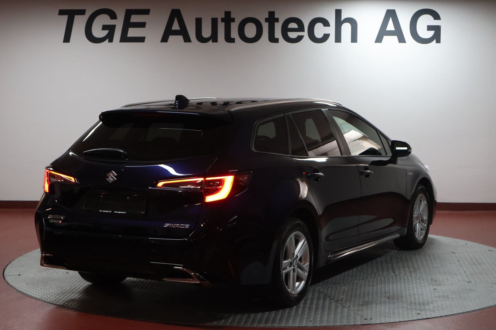SUZUKI Swace 1.8 Hybrid Compact Top E-CVT-image-14