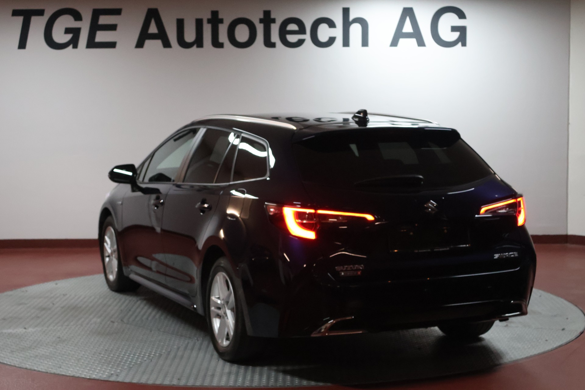 SUZUKI Swace 1.8 Hybrid Compact Top E-CVT-image-15