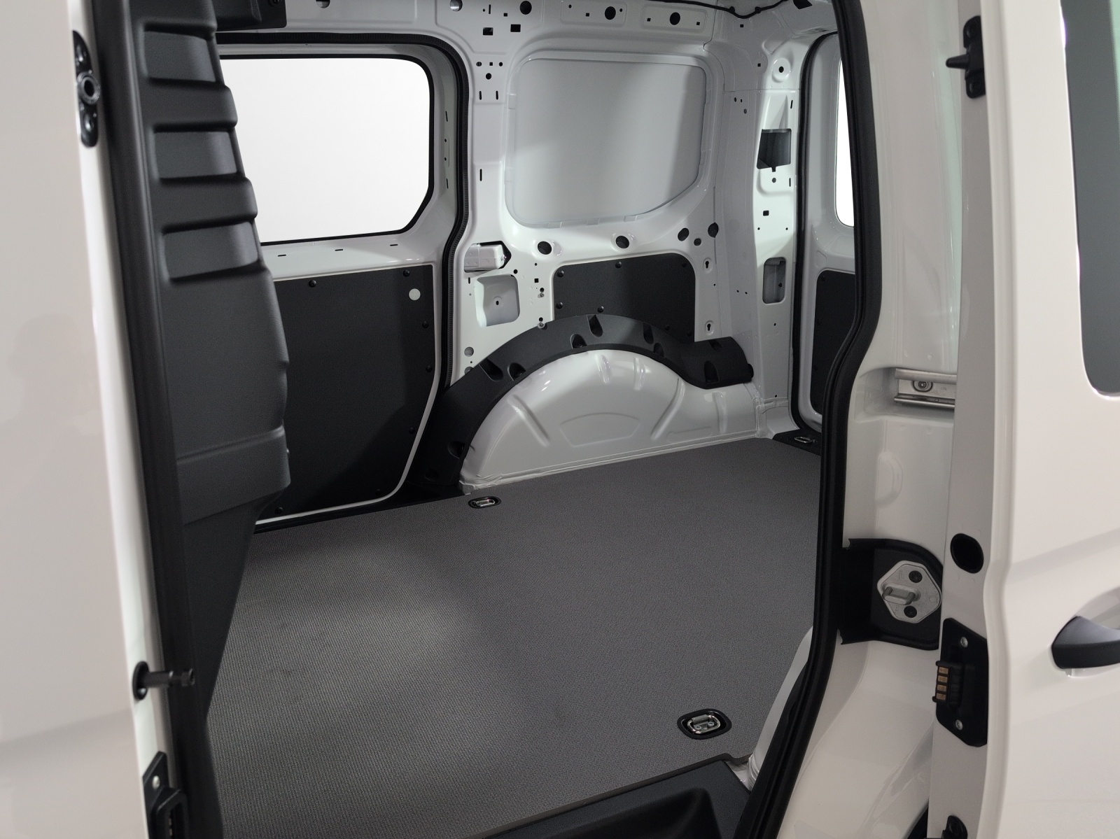 VW Caddy Cargo 2.0TDI 4Motion-image-8