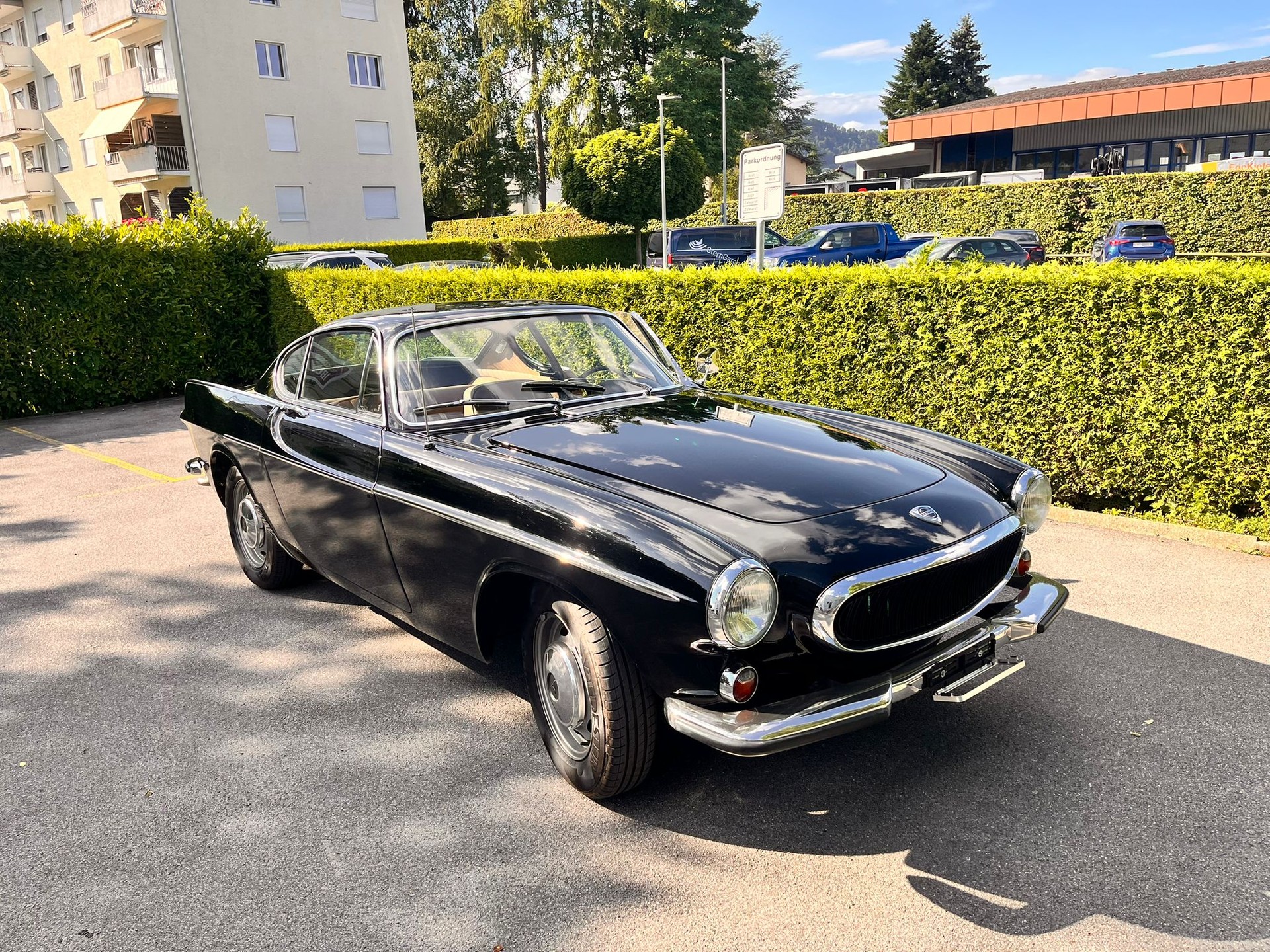 VOLVO P1800S-image-1