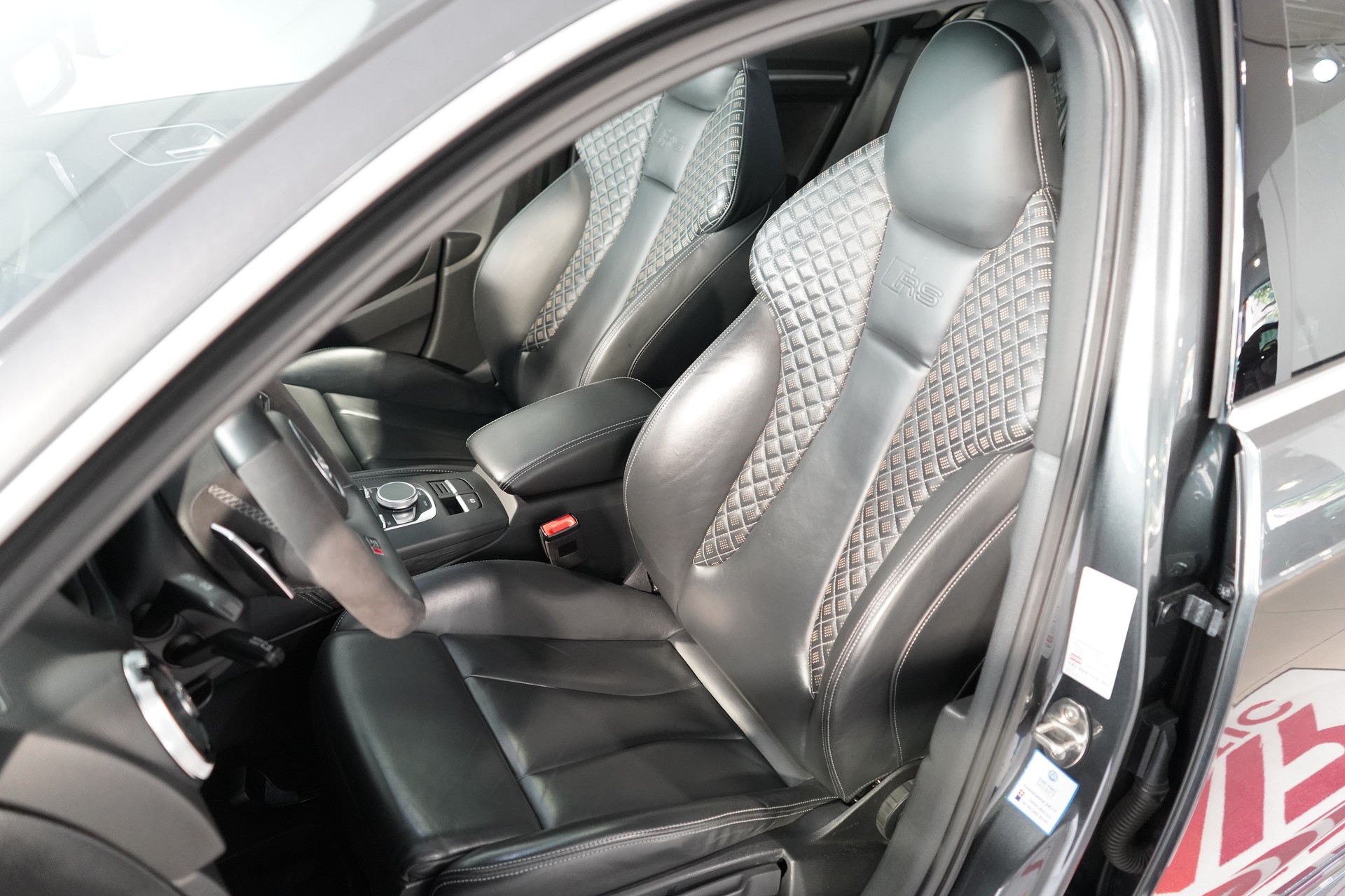 AUDI RS3 SB 2.5 TSI quattro-image-5